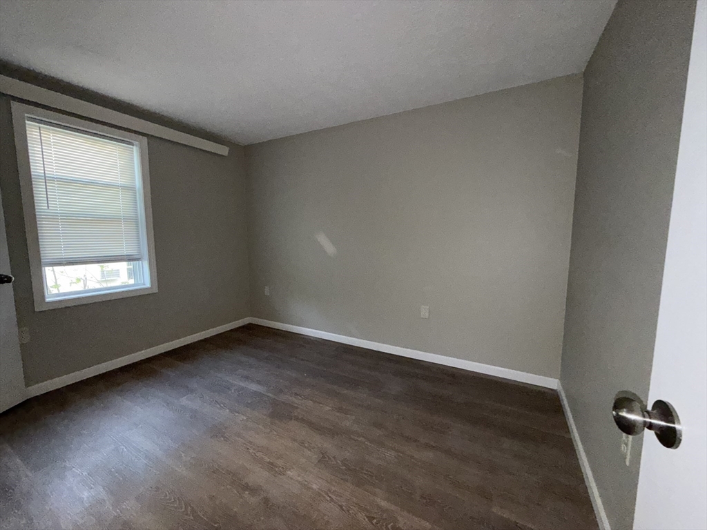 North Attleboro, Massachusetts, 02760, United States, 4 Bedrooms Bedrooms, ,2 BathroomsBathrooms,Residential,For Sale,1988350