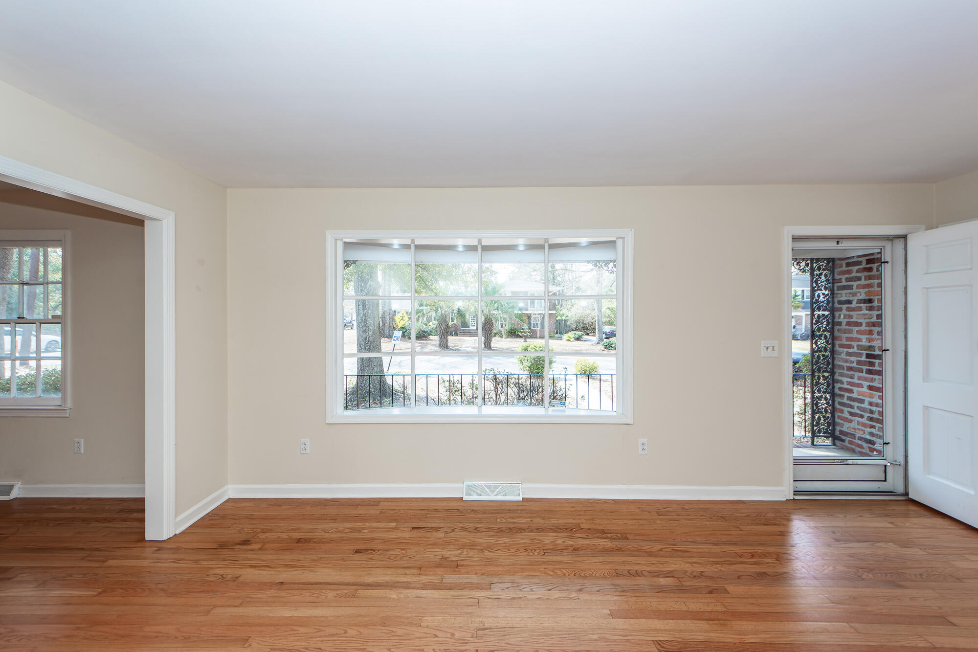Charleston, South Carolina, 29407, United States, 3 Bedrooms Bedrooms, ,2 BathroomsBathrooms,Residential,For Sale,1738959