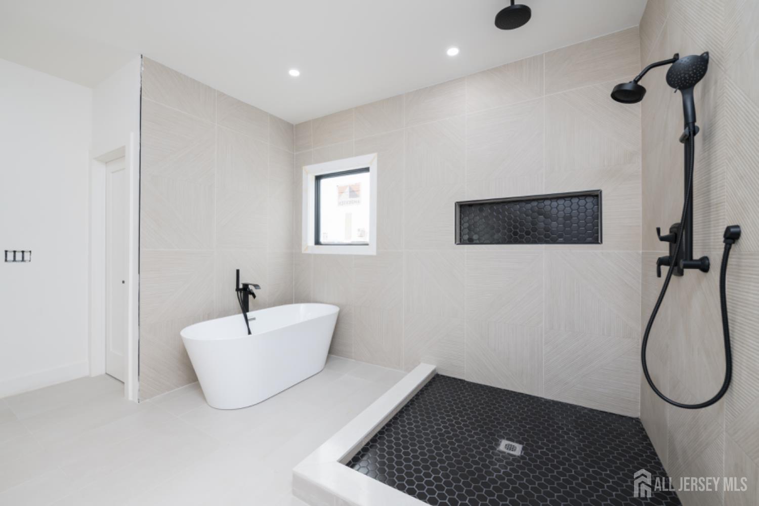 Edison, New Jersey, 08817, United States, 5 Bedrooms Bedrooms, ,4 BathroomsBathrooms,Residential,For Sale,2001535