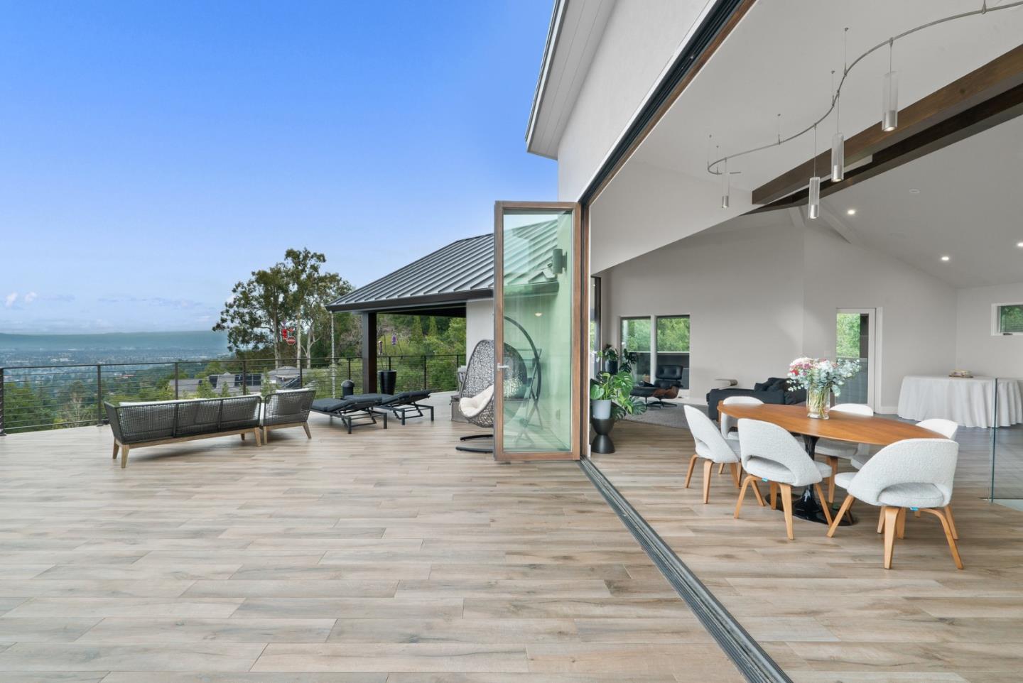 Los Gatos, California, 95030, United States, 5 Bedrooms Bedrooms, ,6 BathroomsBathrooms,Residential,For Sale,1997013