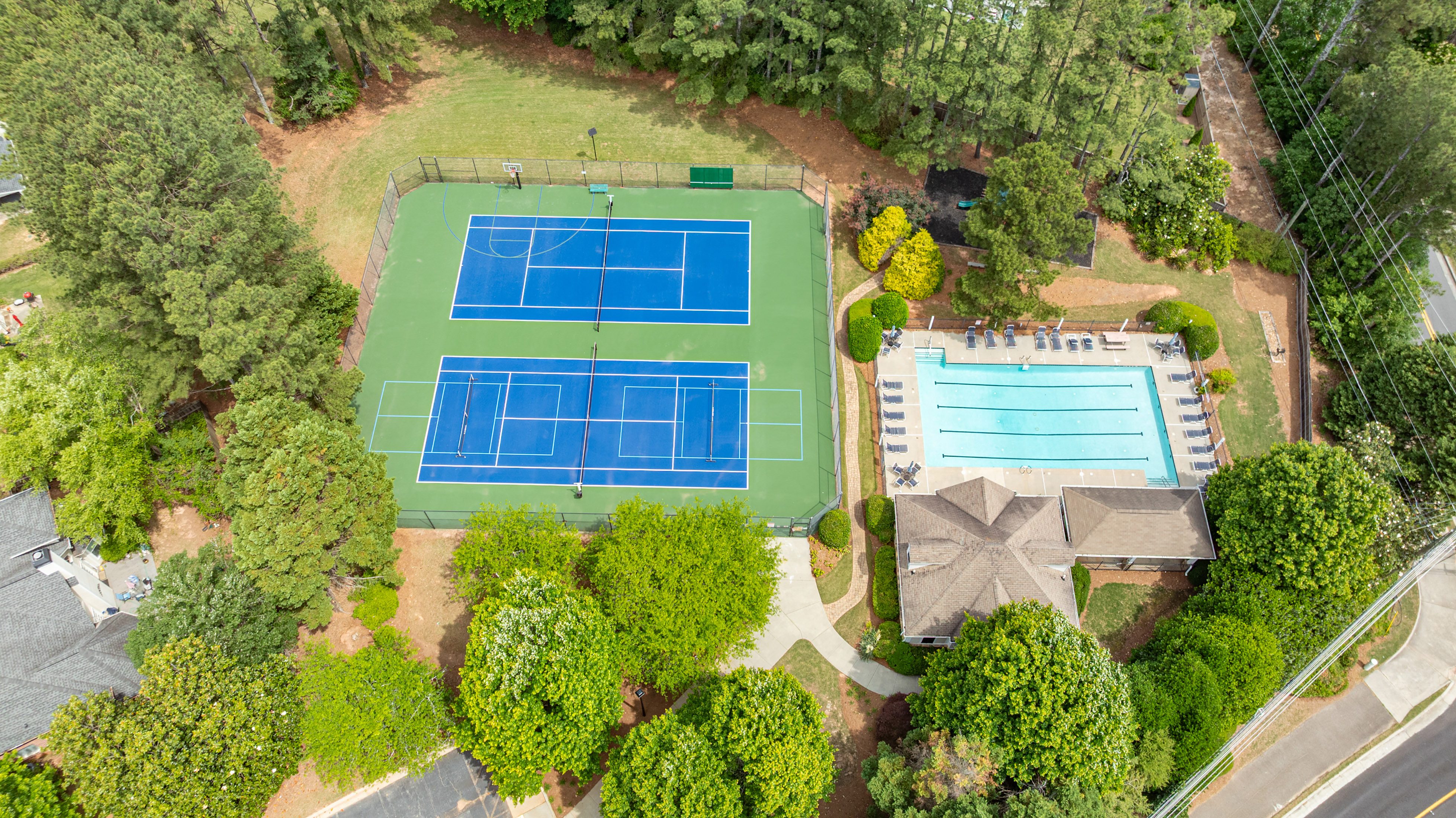  Beautifully Updated and Well Maintained Home in Sought-after Highcroft Community - 物件實景