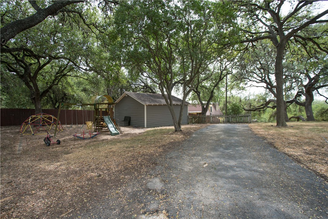 Austin, Texas, 78741, United States, 3 Bedrooms Bedrooms, ,3 BathroomsBathrooms,Residential,For Sale,1960519