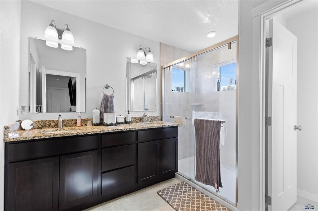 Rapid City, South Dakota, 57703, United States, 3 Bedrooms Bedrooms, ,3 BathroomsBathrooms,Residential,For Sale,1863610