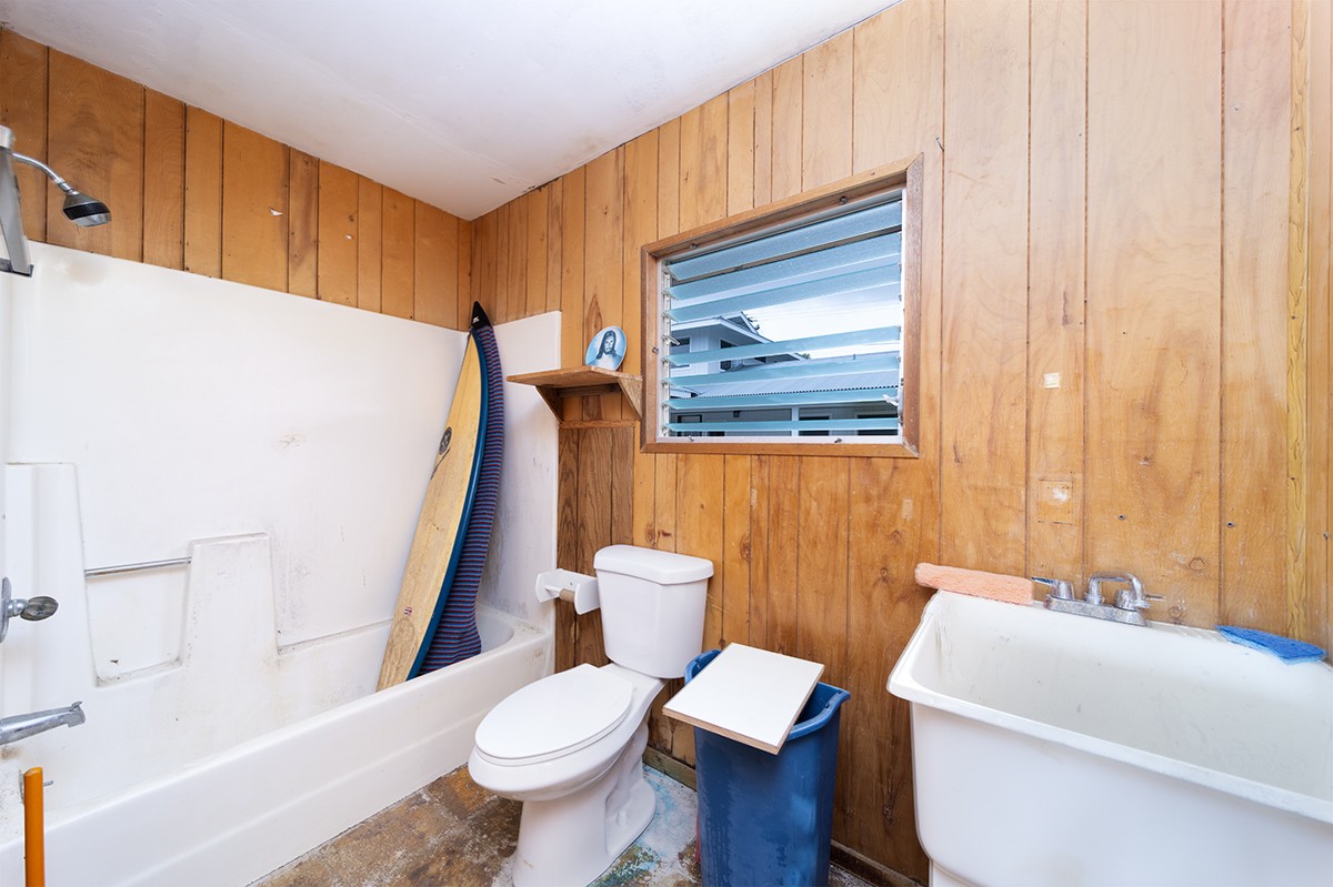 Keaau, Hawaii, 96749, United States, 5 Bedrooms Bedrooms, ,3 BathroomsBathrooms,Residential,For Sale,1989404