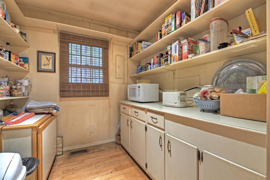Blue Ridge, Georgia, 30513, United States, 4 Bedrooms Bedrooms, ,4 BathroomsBathrooms,Residential,For Sale,1859104
