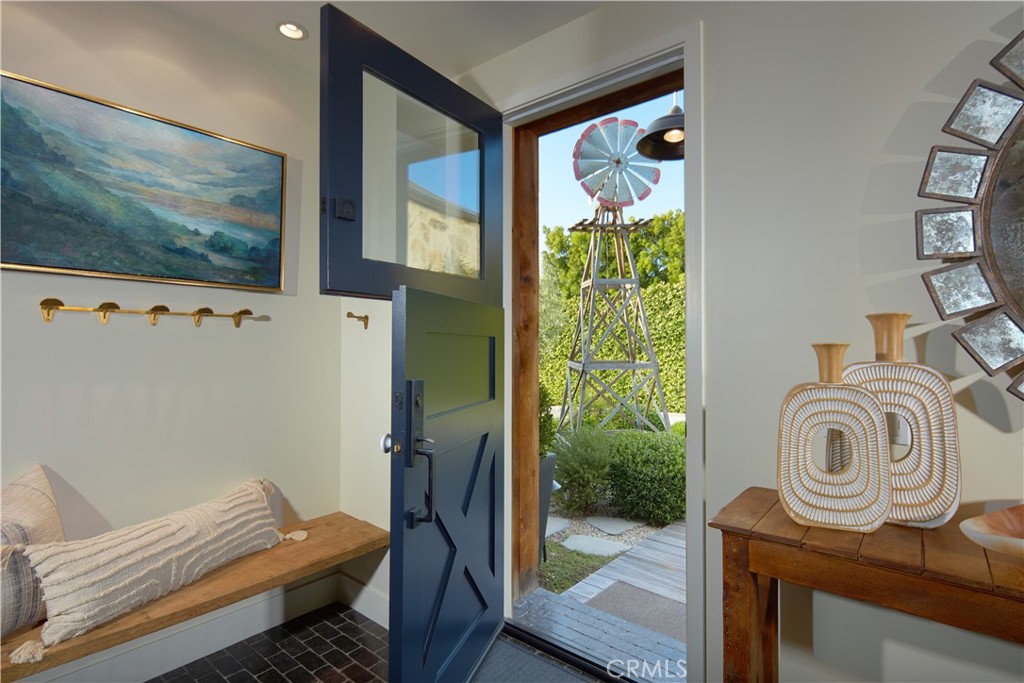 Newport Beach, California, 92660, United States, 4 Bedrooms Bedrooms, ,3 BathroomsBathrooms,Residential,For Sale,1927269