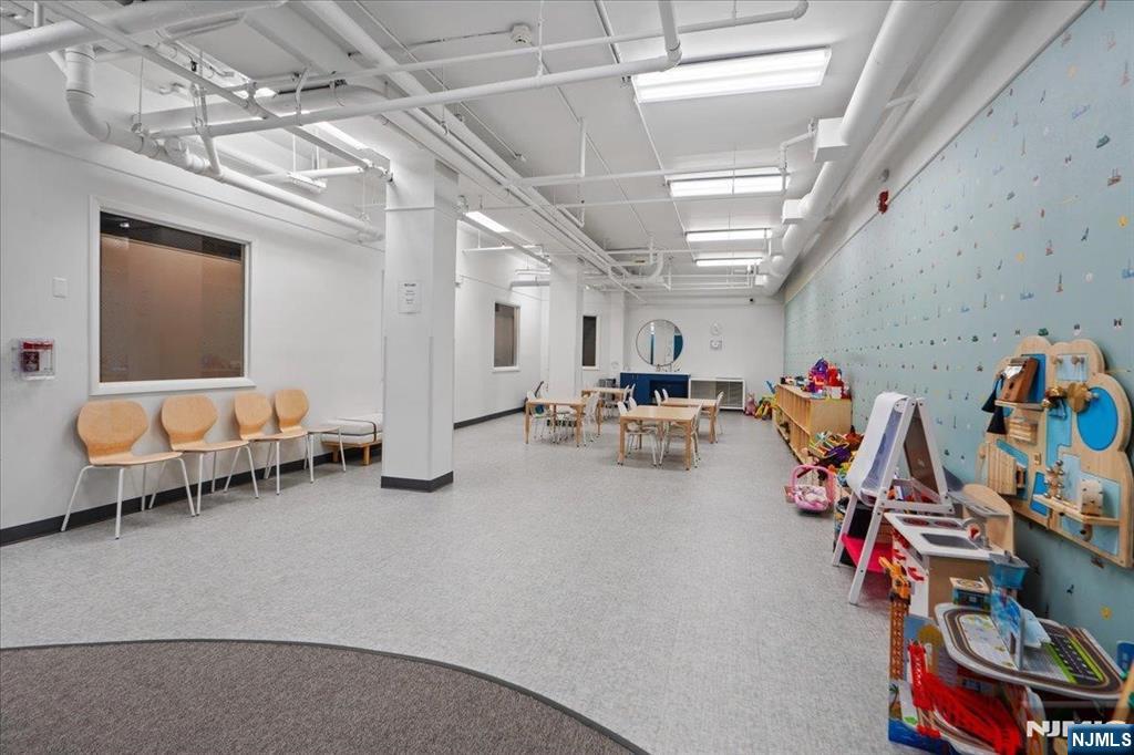 Jersey City, New Jersey, 07302, United States, 2 Bedrooms Bedrooms, ,2 BathroomsBathrooms,Residential,For Sale,1927201