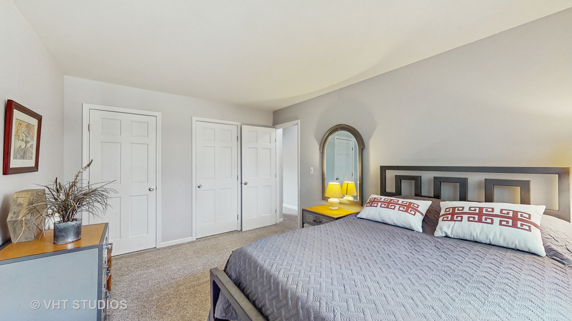 St. Charles, Illinois, 60175, United States, 4 Bedrooms Bedrooms, ,3 BathroomsBathrooms,Residential,For Sale,1889626