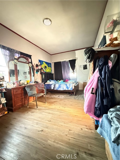 Los Angeles, California, 90059, United States, 7 Bedrooms Bedrooms, ,Residential,For Sale,1975927