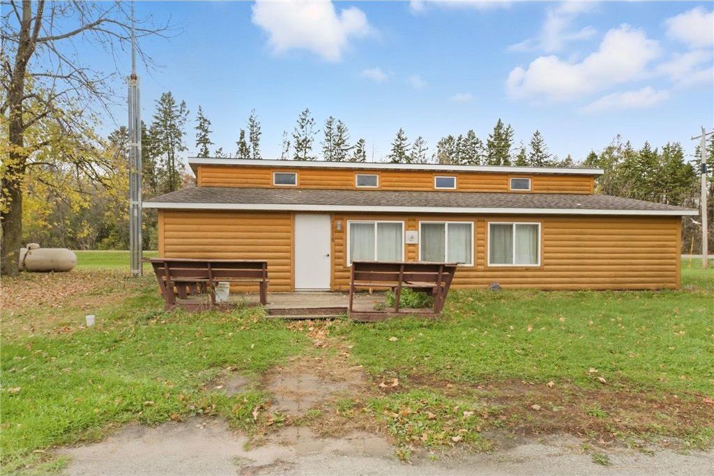 Holdingford, Minnesota, 56340, United States, 5 Bedrooms Bedrooms, ,2 BathroomsBathrooms,Residential,For Sale,1977131