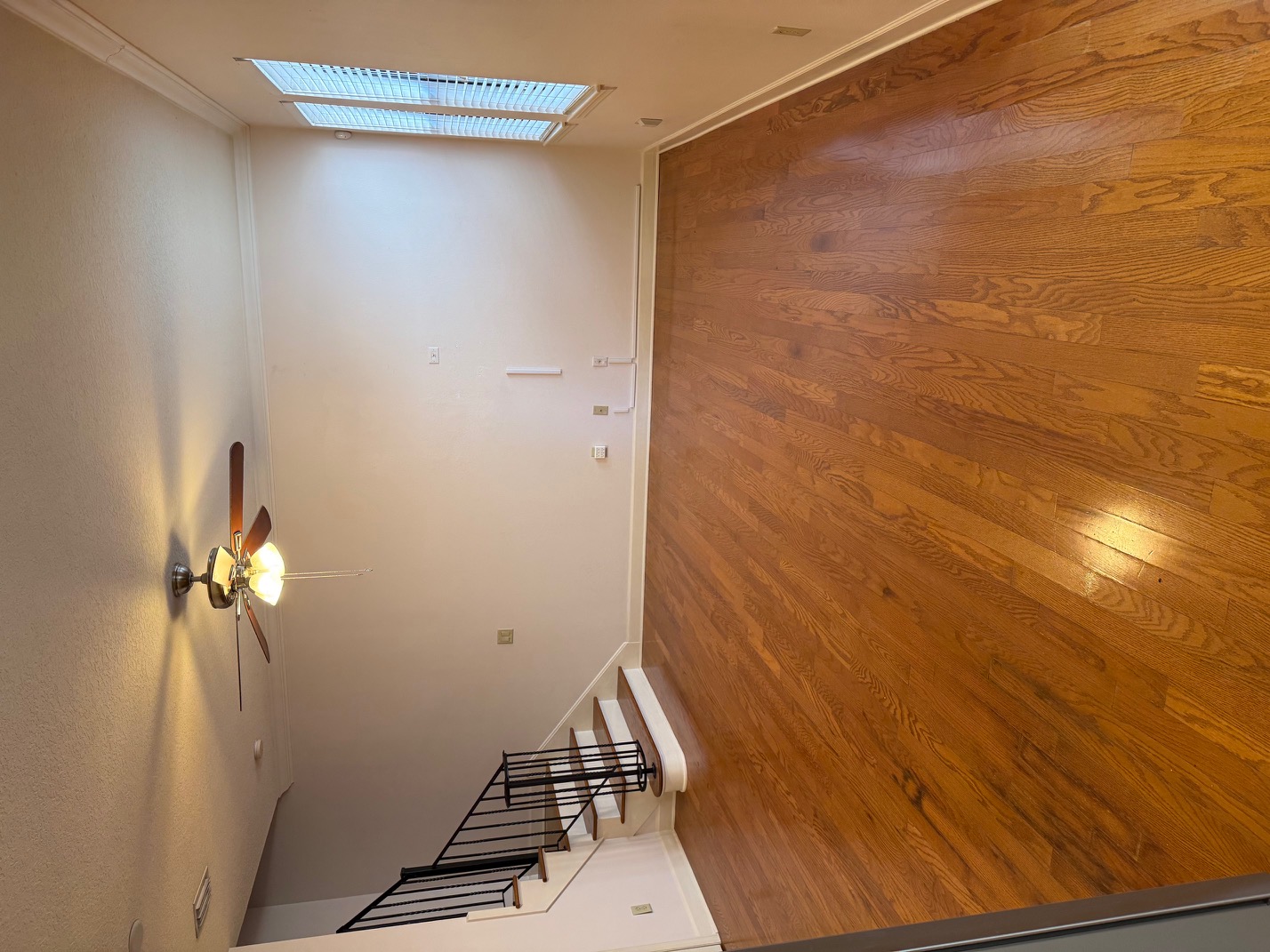 Tampa, Florida, 33606, United States, 2 Bedrooms Bedrooms, ,3 BathroomsBathrooms,Residential,For Sale,2015319