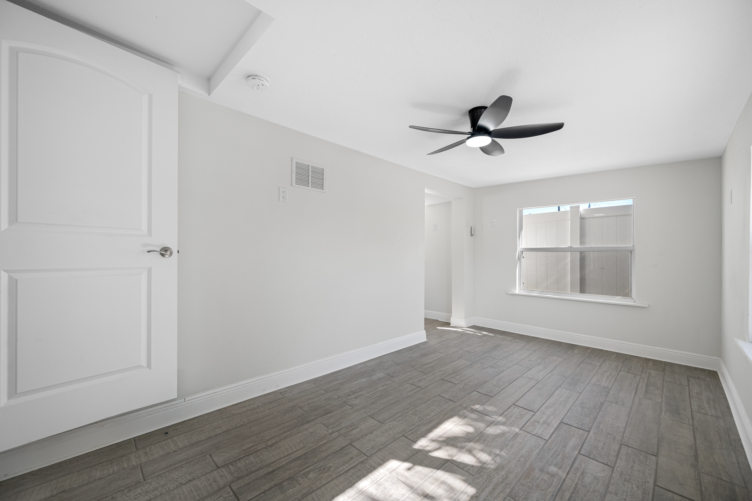 Treasure Island, Florida, 33706, United States, 3 Bedrooms Bedrooms, ,2 BathroomsBathrooms,Residential,For Sale,1983263