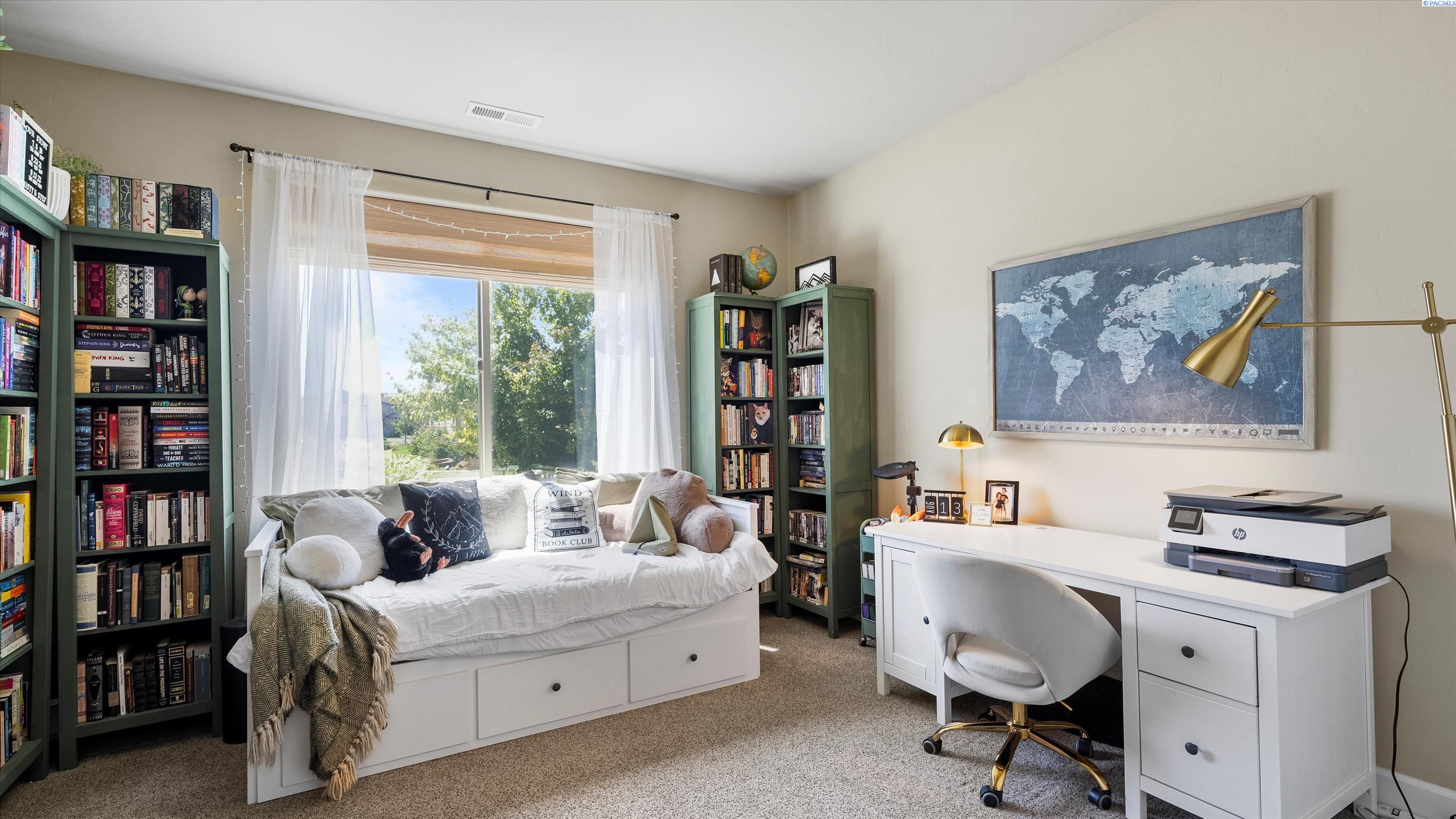 Richland, Washington, 99354, United States, 3 Bedrooms Bedrooms, ,2 BathroomsBathrooms,Residential,For Sale,1896289