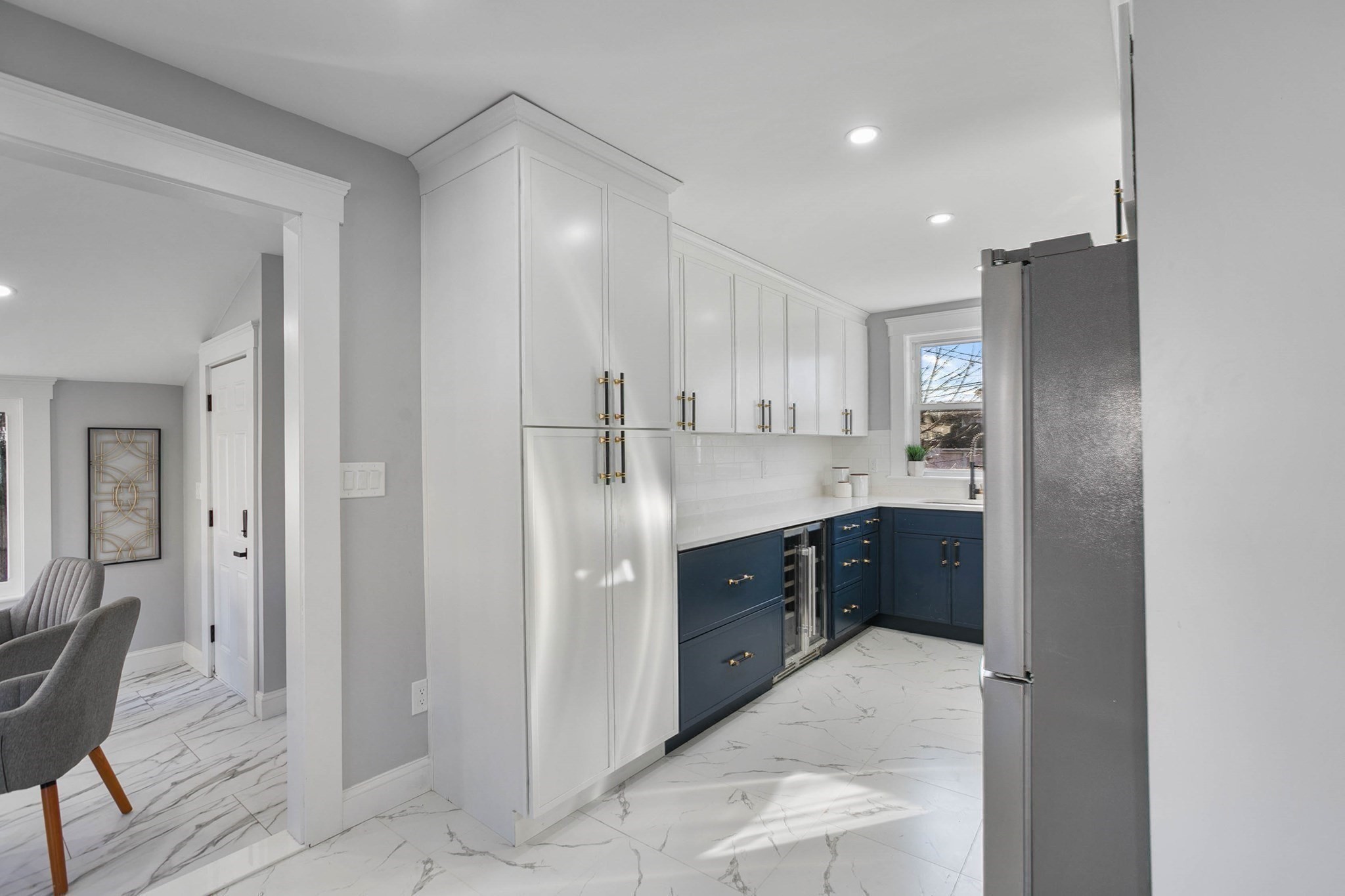 Lynn, Massachusetts, 01904, United States, 3 Bedrooms Bedrooms, ,2 BathroomsBathrooms,Residential,For Sale,2005585