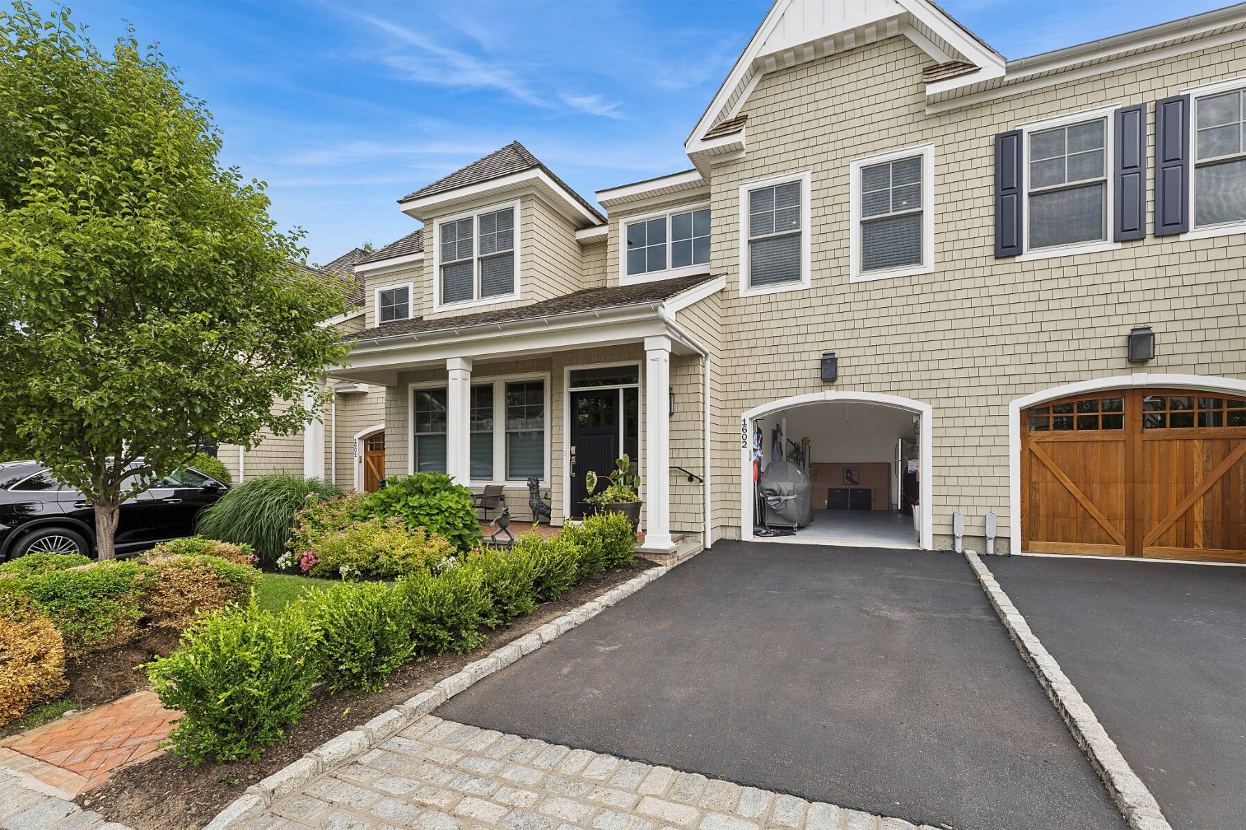  Bishops Pond SH Village Townhouse - 物件實景
