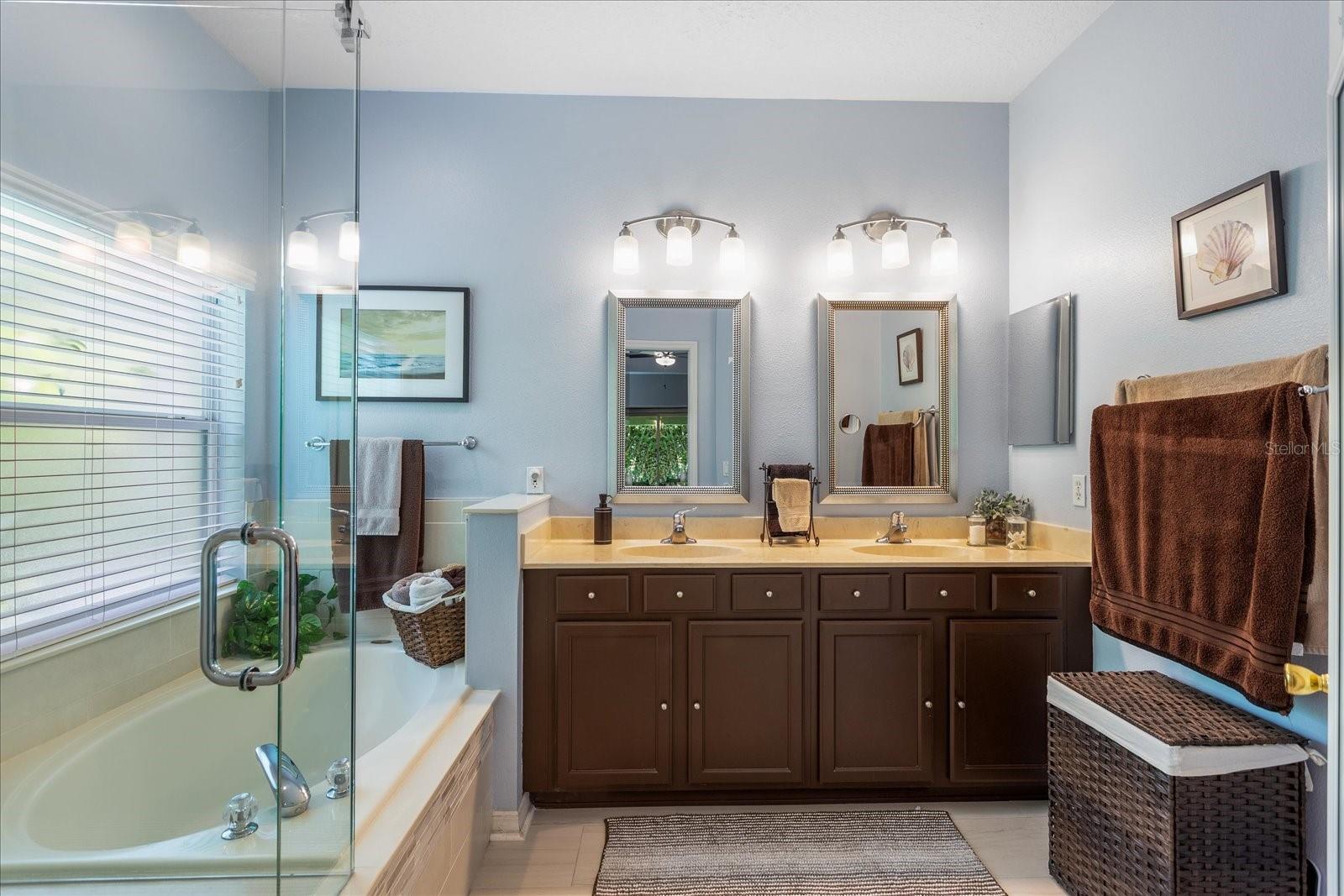 ORLANDO, Florida, 32832, United States, 4 Bedrooms Bedrooms, ,3 BathroomsBathrooms,Residential,For Sale,1983703