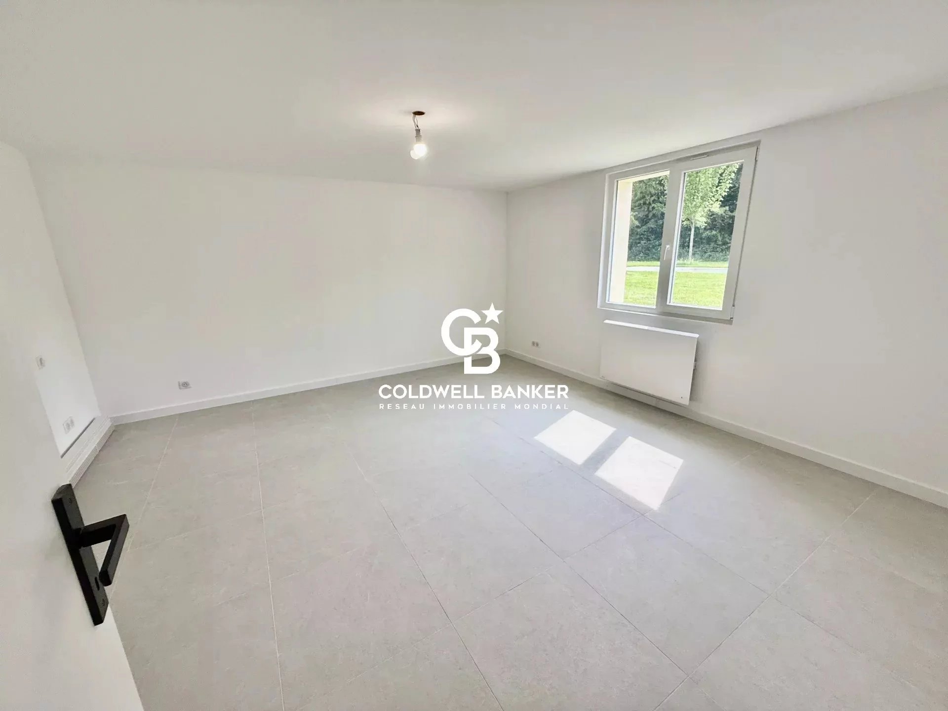 Prévessin-Moëns, Auvergne-Rhône-Alpes, 01280, FR, 4 Bedrooms Bedrooms, ,2 BathroomsBathrooms,Residential,For Sale,1994849