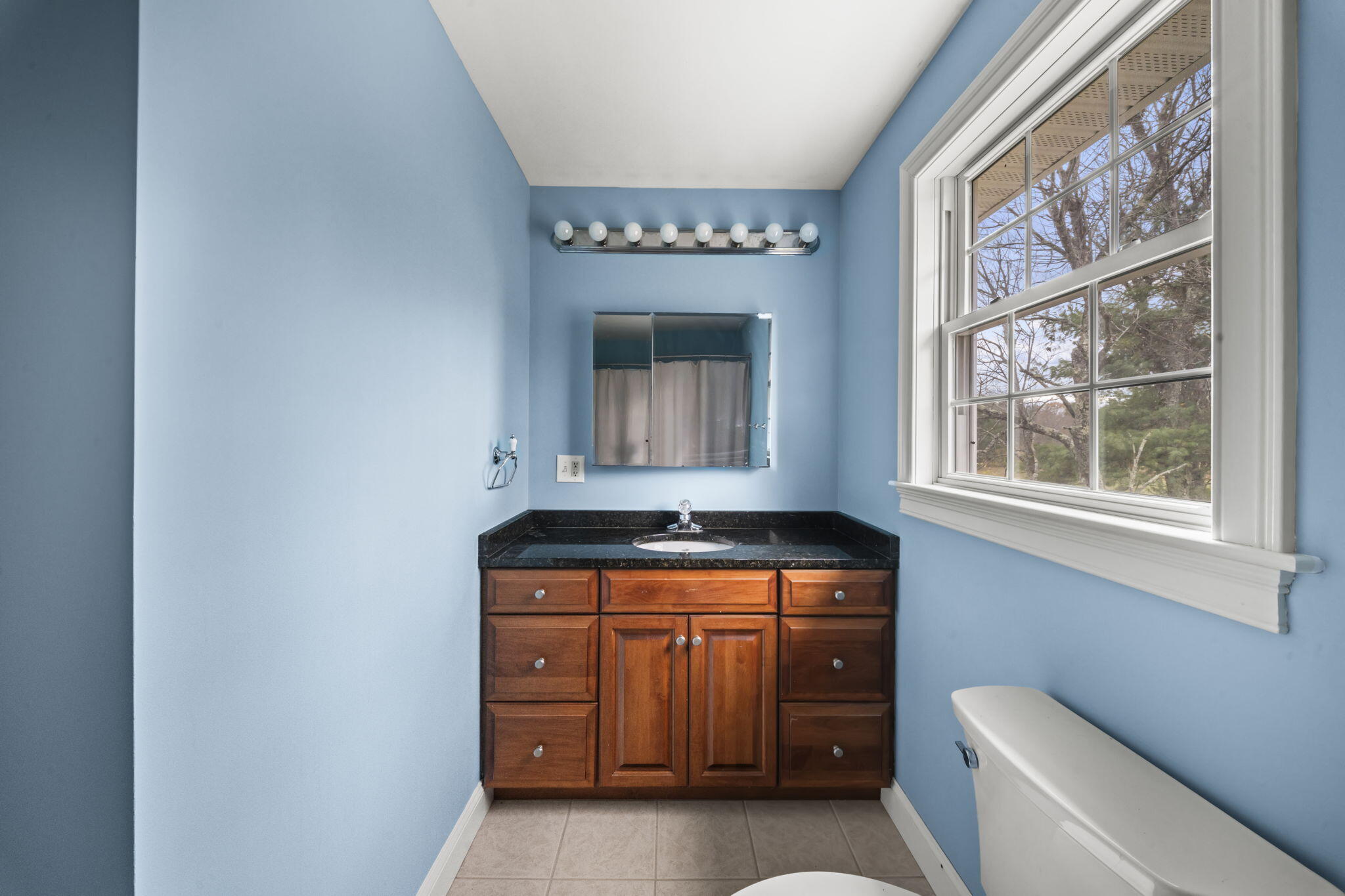 Scarborough, Maine, 04074, United States, 3 Bedrooms Bedrooms, ,3 BathroomsBathrooms,Residential,For Sale,1989589