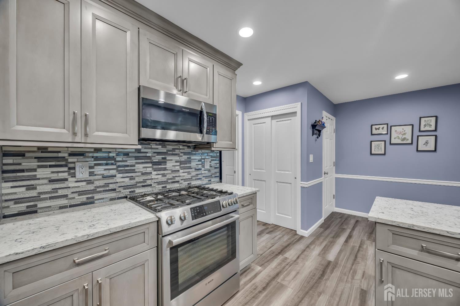 Edison, New Jersey, 08820, United States, 3 Bedrooms Bedrooms, ,2 BathroomsBathrooms,Residential,For Sale,1989177