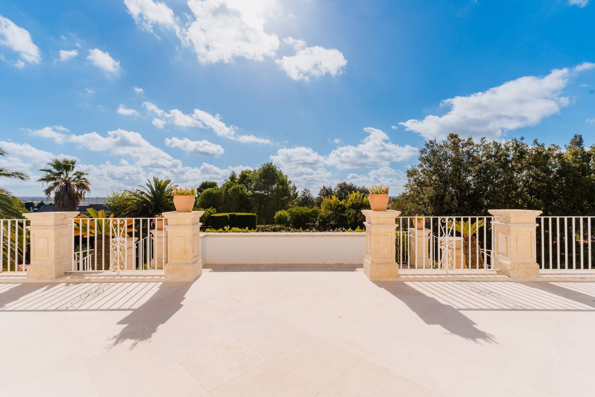 Gioia del Colle, Bari, 70023, IT, 6 Bedrooms Bedrooms, ,9 BathroomsBathrooms,Residential,For Sale,1991978