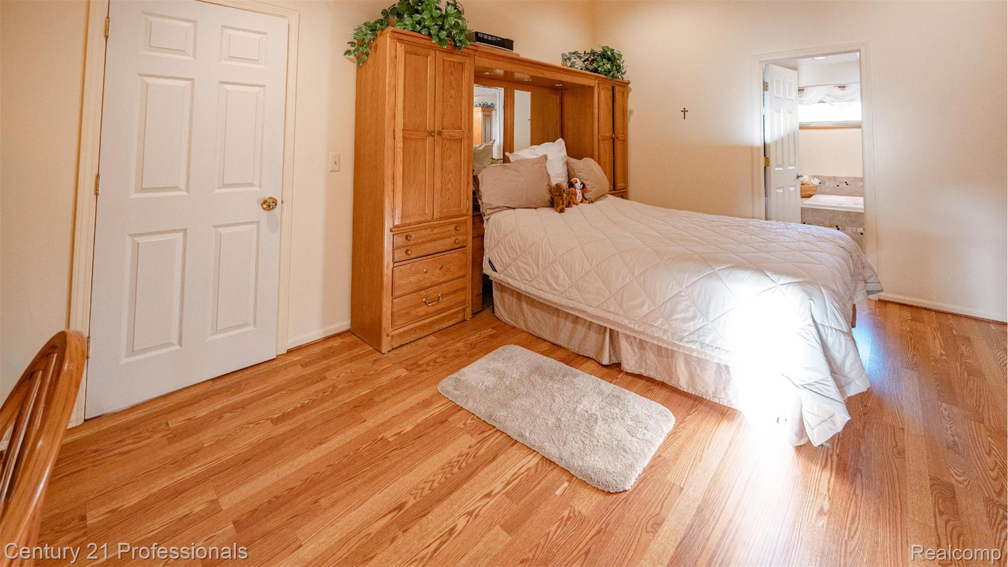 RochesterHills, Michigan, 48309, United States, 4 Bedrooms Bedrooms, ,4 BathroomsBathrooms,Residential,For Sale,1980404