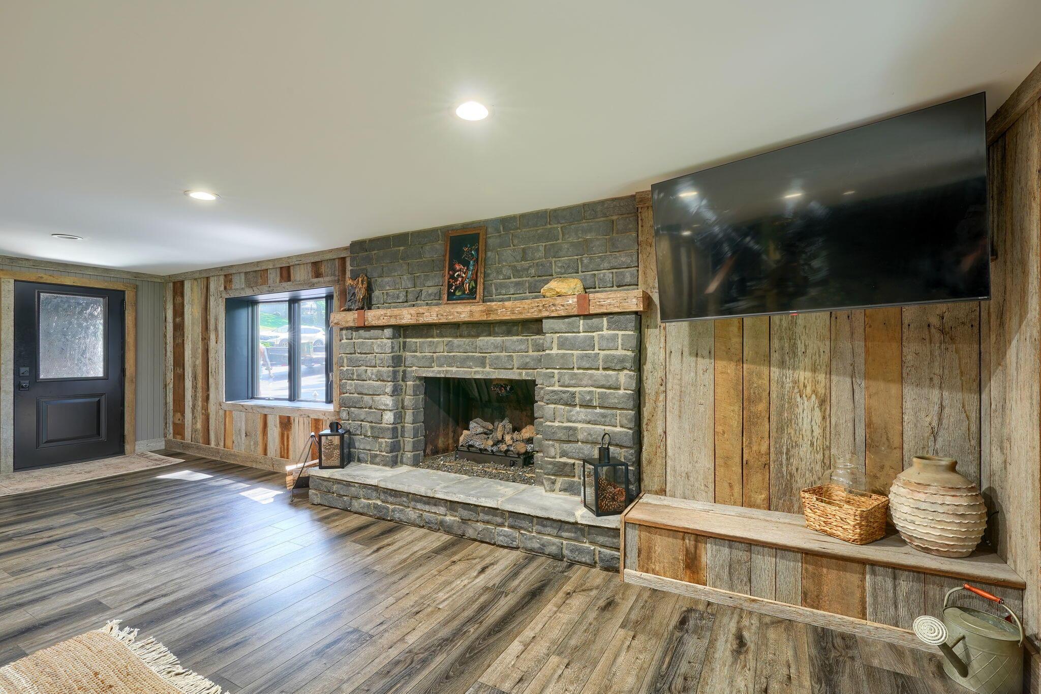 Logan, Ohio, 43138, United States, 3 Bedrooms Bedrooms, ,4 BathroomsBathrooms,Residential,For Sale,2003471