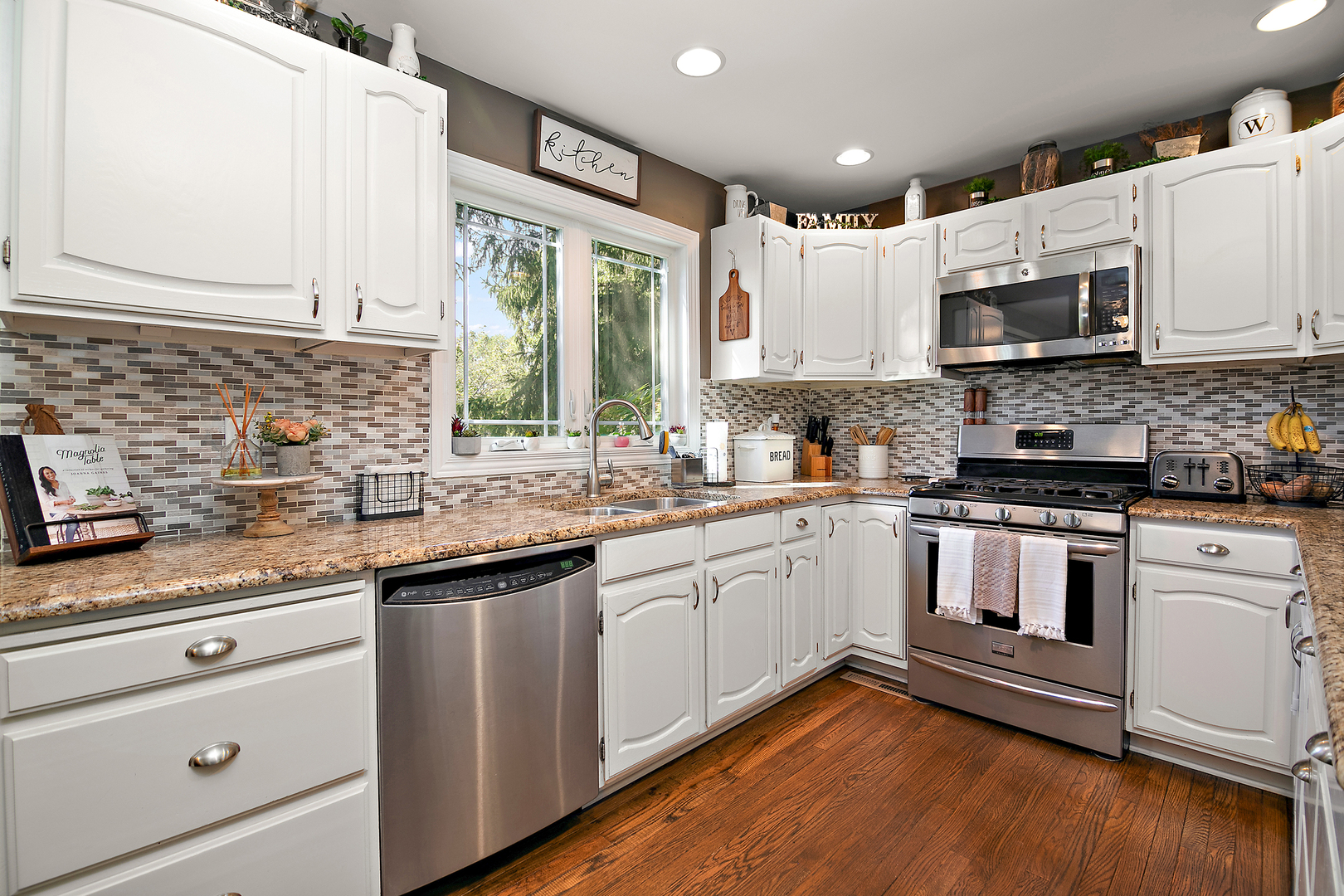Manhattan, Illinois, 60442, United States, 3 Bedrooms Bedrooms, ,3 BathroomsBathrooms,Residential,For Sale,1939587