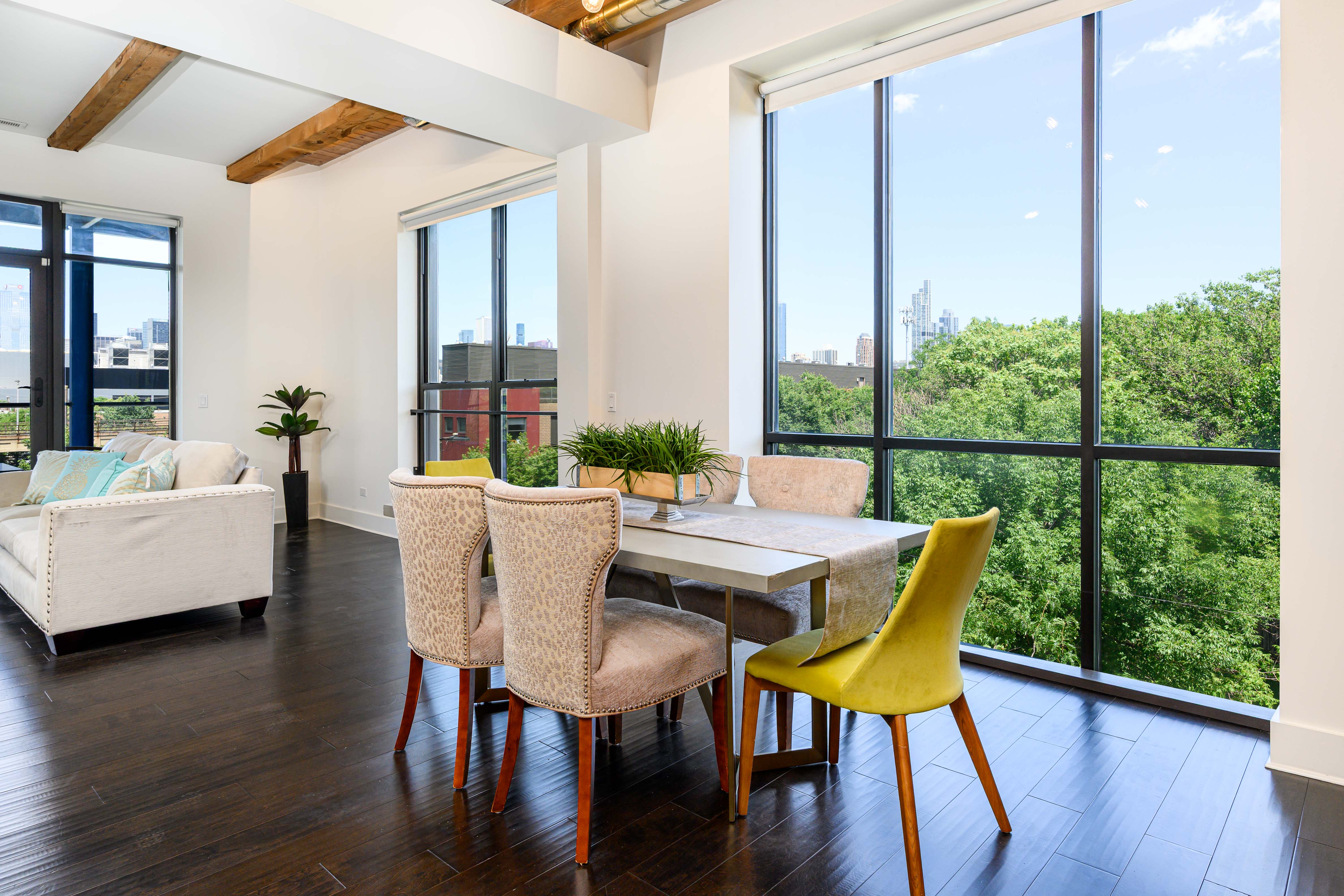  Stunning Mod Corner Loft with Downtown Views - 物件實景