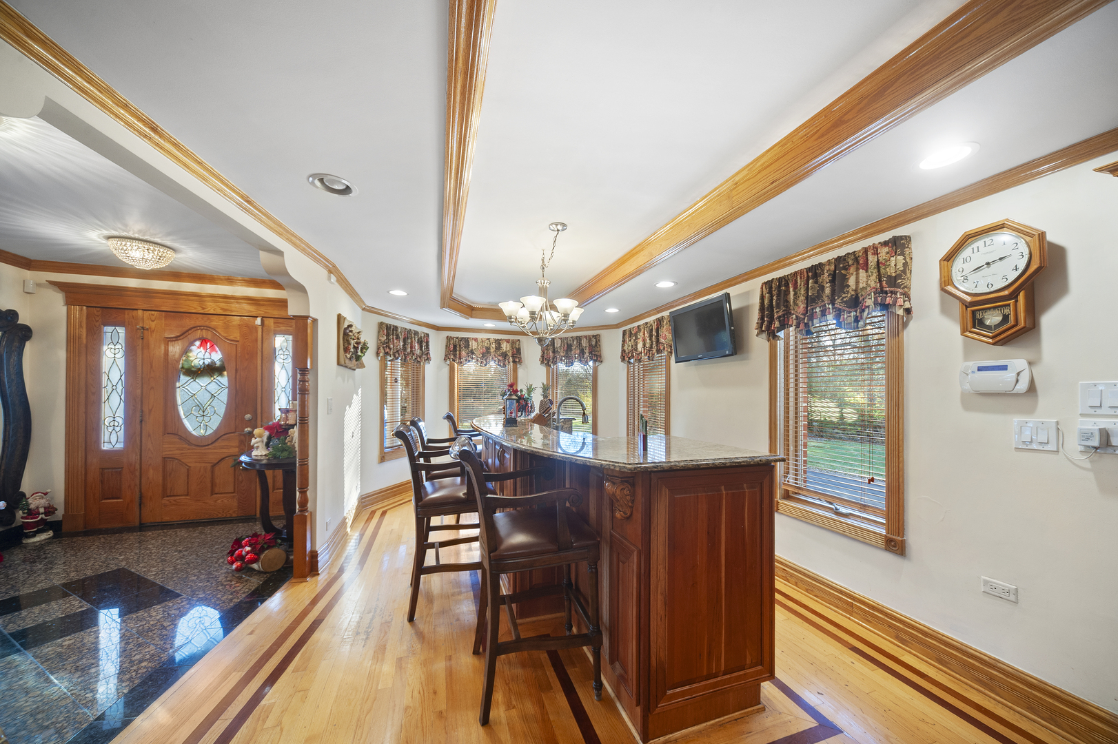 Libertyville, Illinois, 60048, United States, 4 Bedrooms Bedrooms, ,4 BathroomsBathrooms,Residential,For Sale,2003130