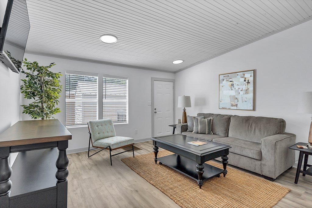 Cobb, Georgia, 31015, United States, 3 Bedrooms Bedrooms, ,2 BathroomsBathrooms,Residential,For Sale,1993846