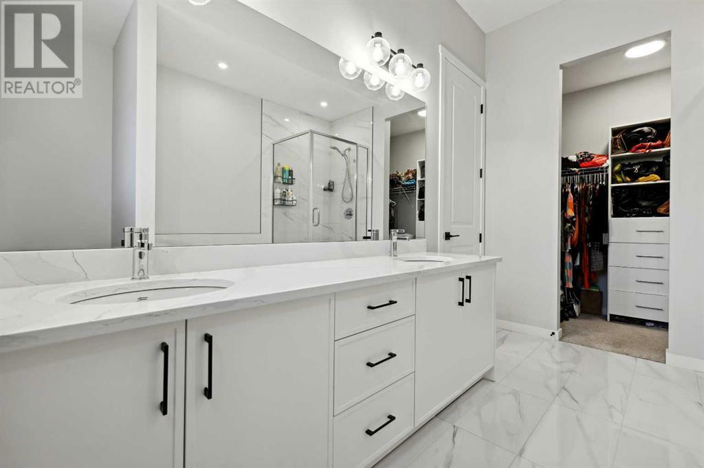 CALGARY, Alberta, T3M 2Z6, CA, 3 Bedrooms Bedrooms, ,2 BathroomsBathrooms,Residential,For Sale,1867473