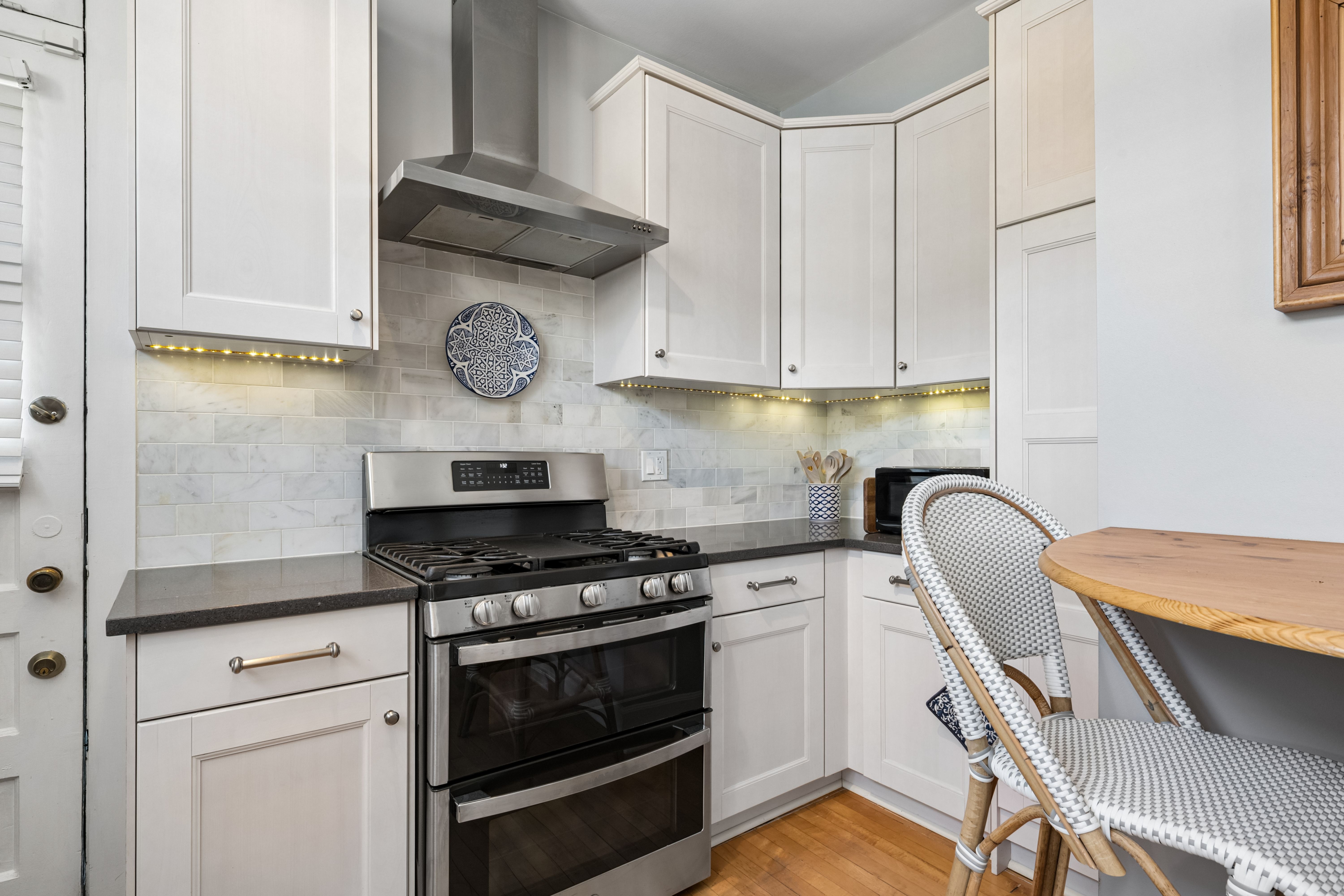  Exceptionally Spacious, Sophisticated One-bedroom - 物件實景