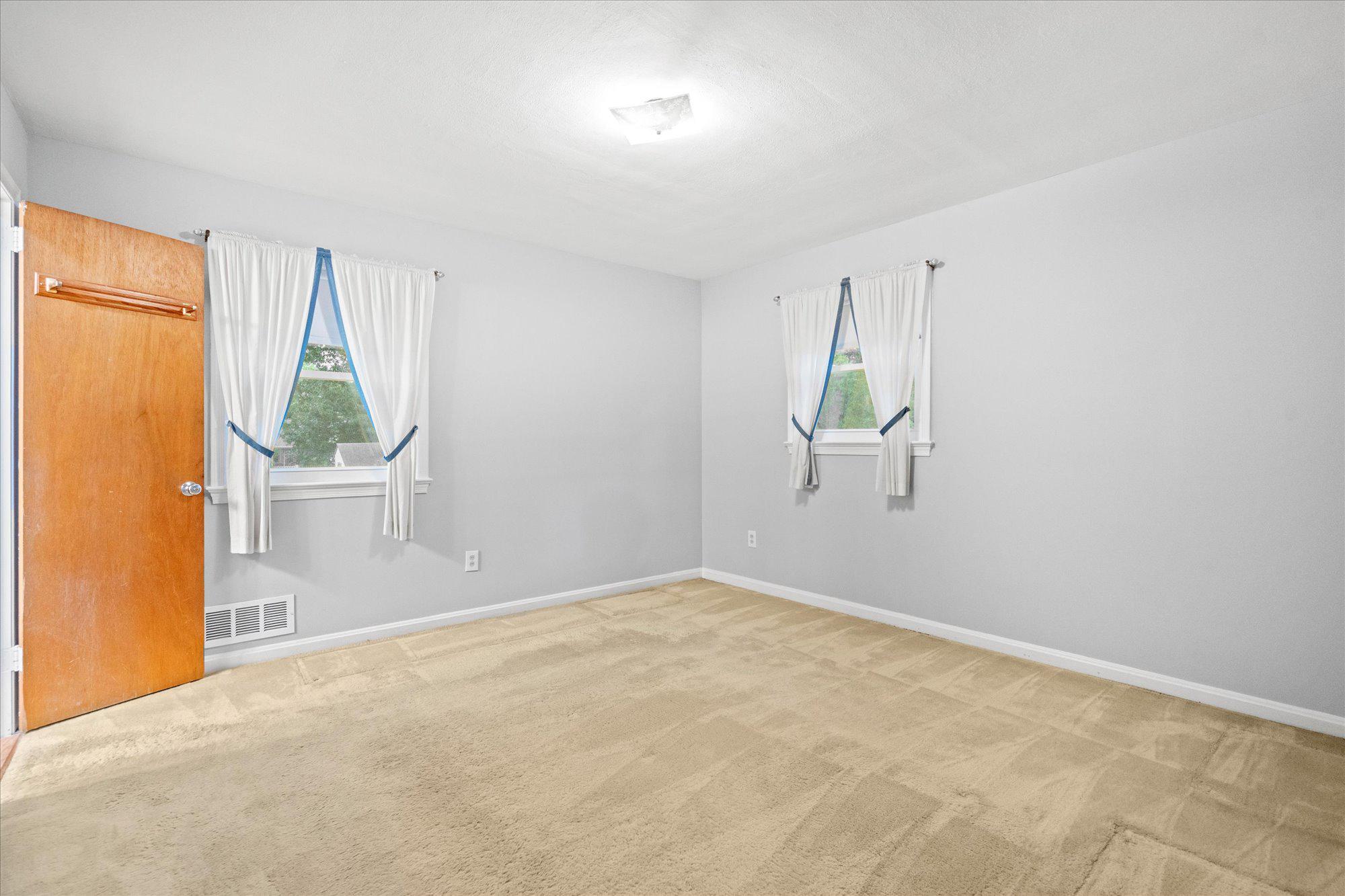  8316 Ashwood Drive, Alexandria, VA, 22308 - 物件實景