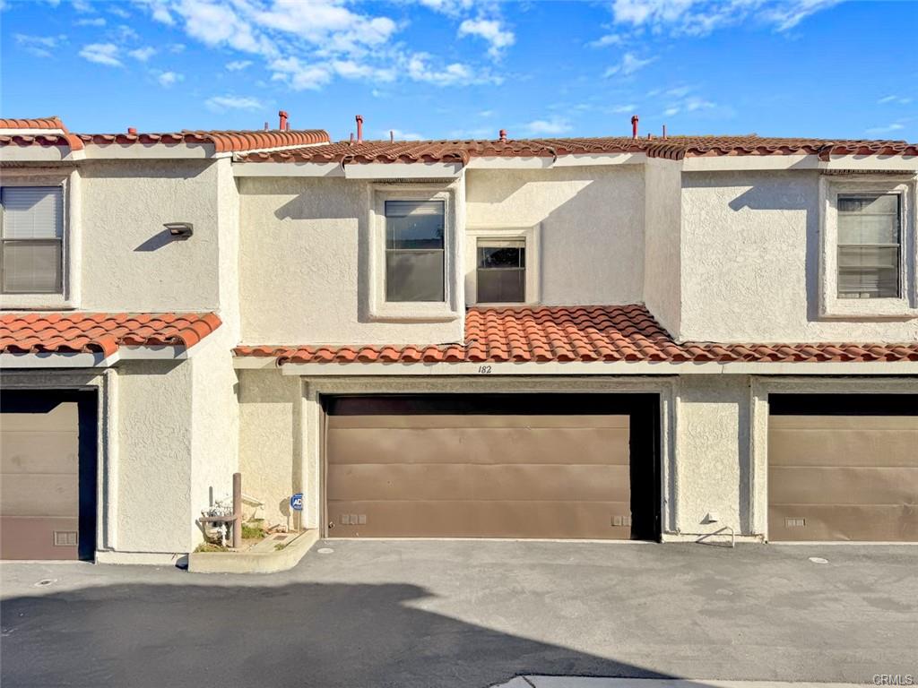 Santa Fe Springs, California, 90670, United States, 3 Bedrooms Bedrooms, ,2 BathroomsBathrooms,Residential,For Sale,1987363