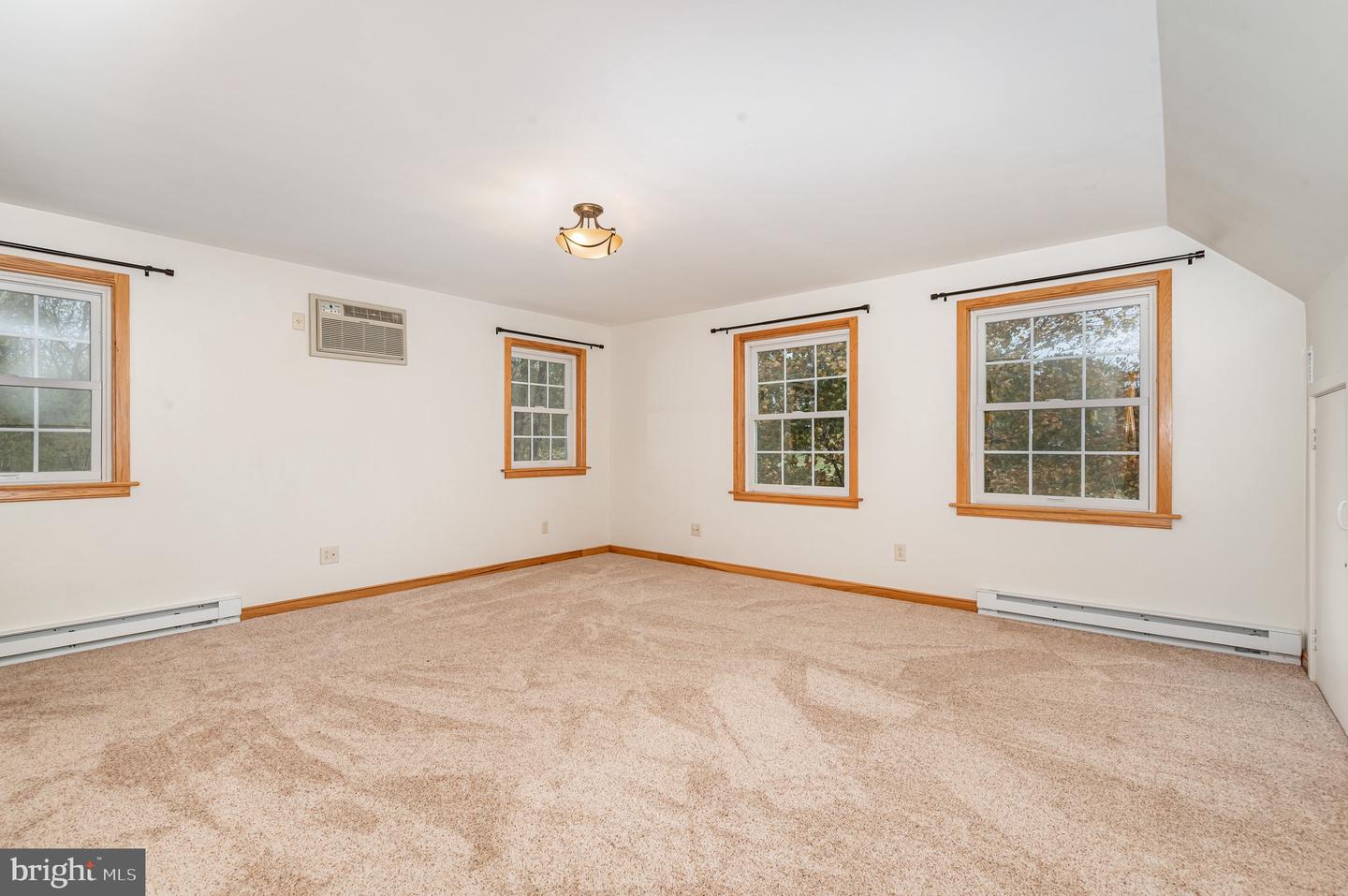 Mechanicsburg, Pennsylvania, 17055, United States, 4 Bedrooms Bedrooms, ,4 BathroomsBathrooms,Residential,For Sale,1991267