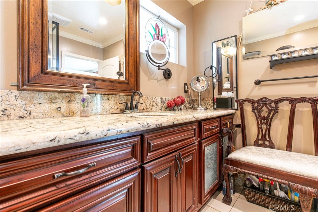 North Hollywood, California, 91605, United States, 3 Bedrooms Bedrooms, ,2 BathroomsBathrooms,Residential,For Sale,1989724