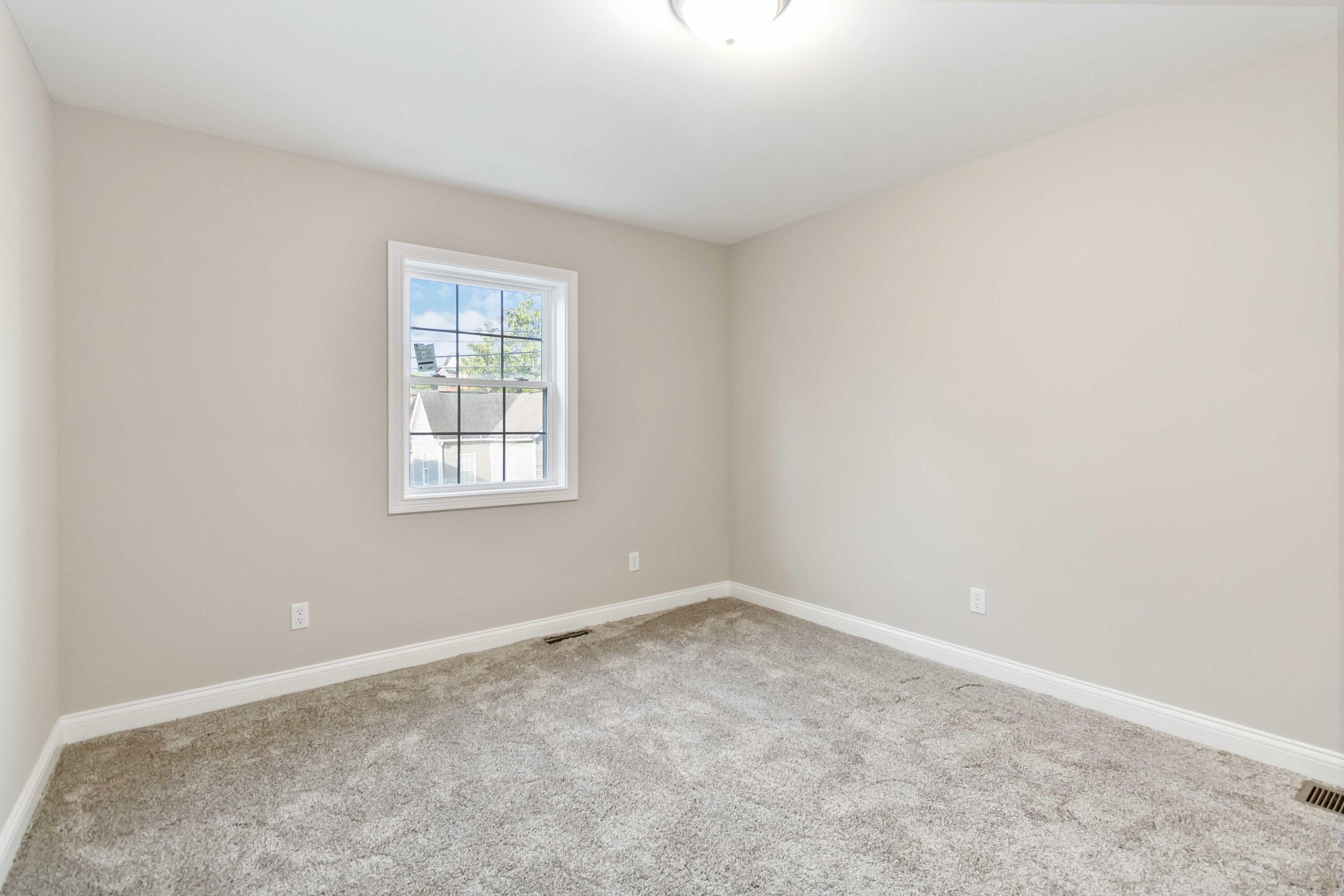 Richmond, Kentucky, 40475, United States, 4 Bedrooms Bedrooms, ,4 BathroomsBathrooms,Residential,For Sale,1943491
