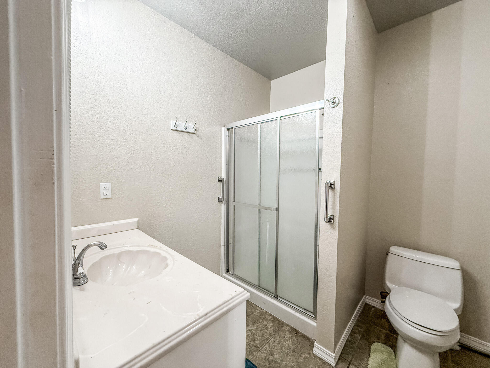 Crestview, Florida, 32539, United States, 4 Bedrooms Bedrooms, ,4 BathroomsBathrooms,Residential,For Sale,1907625