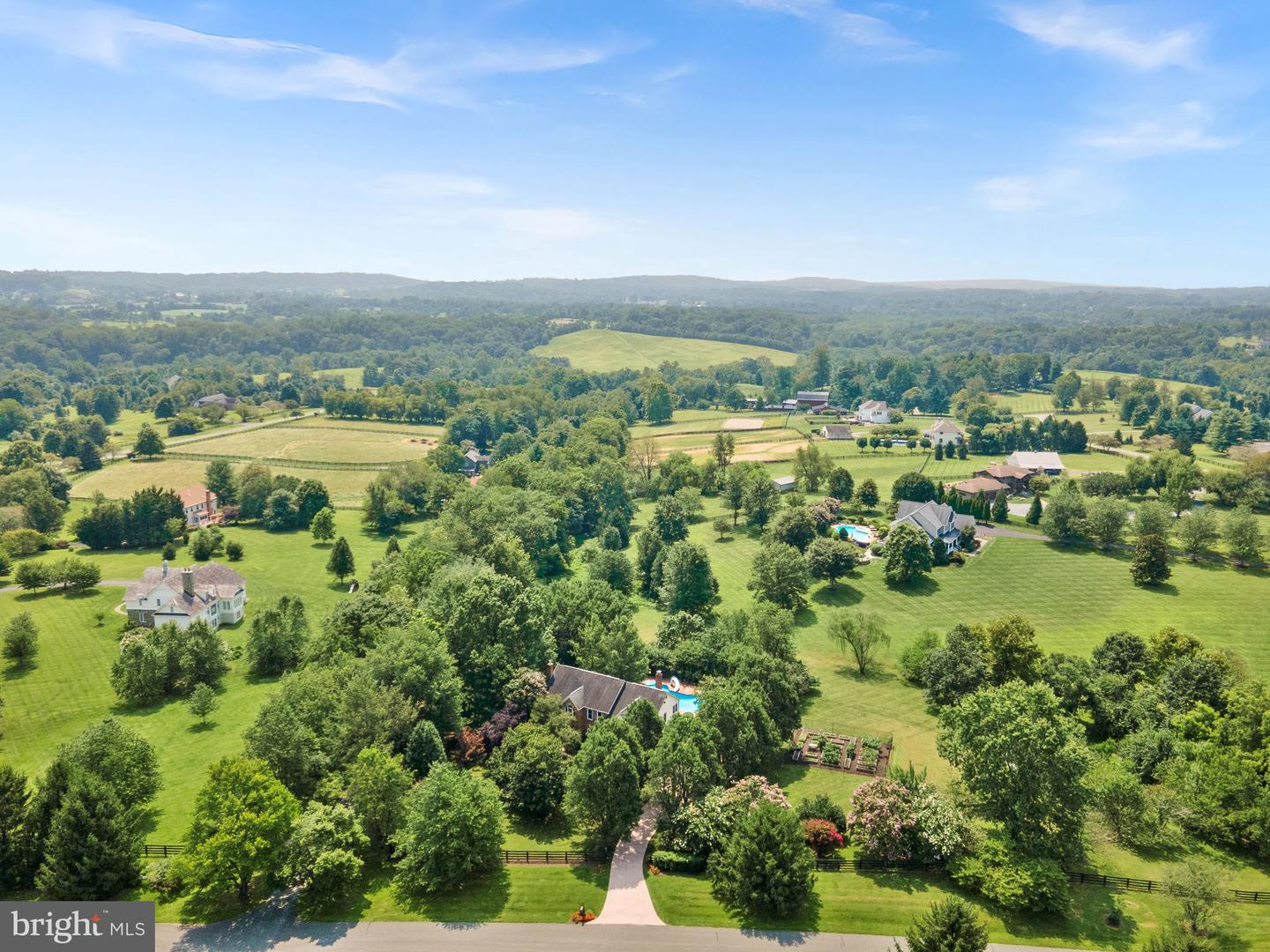 Waterford, Virginia, 20197, United States, 5 Bedrooms Bedrooms, ,4 BathroomsBathrooms,Residential,For Sale,1940957