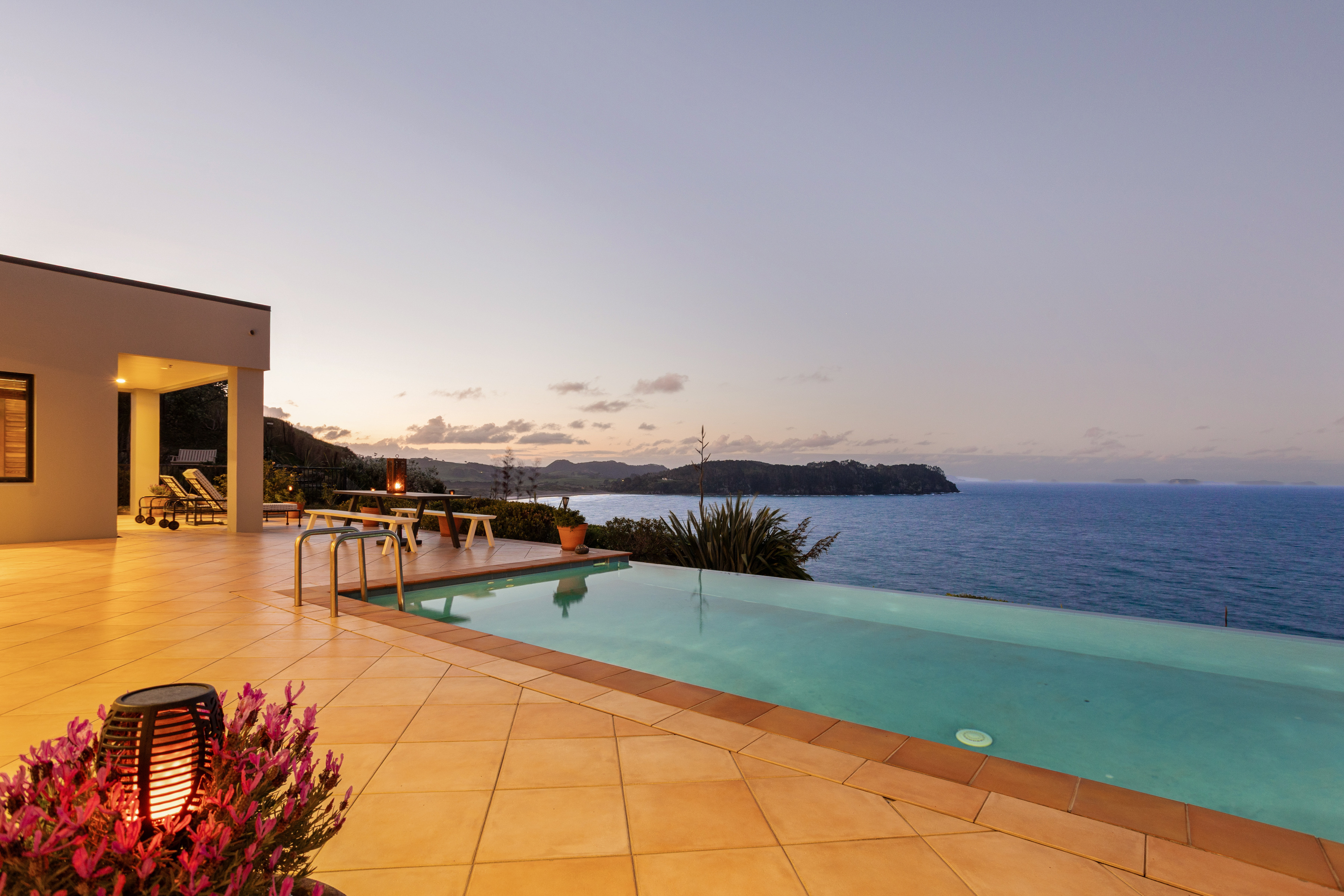 Private Coastal Estate with Panoramic Ocean Views - 物件實景