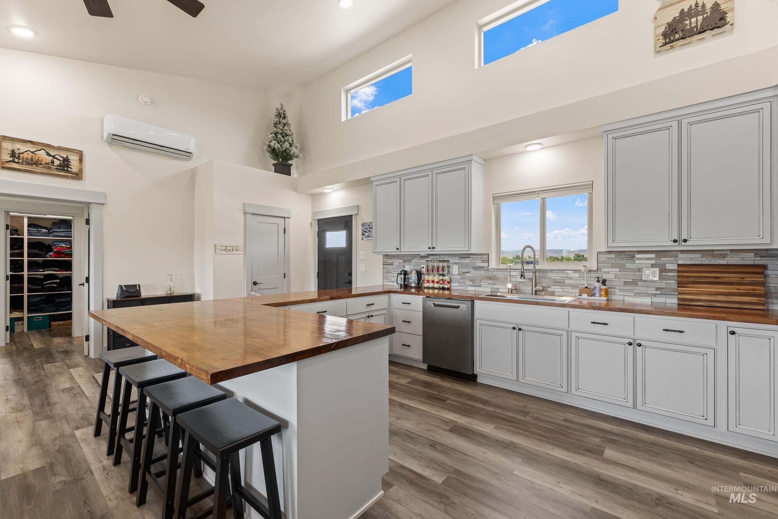 Council, Idaho, 83612, United States, 3 Bedrooms Bedrooms, ,2 BathroomsBathrooms,Residential,For Sale,1936847