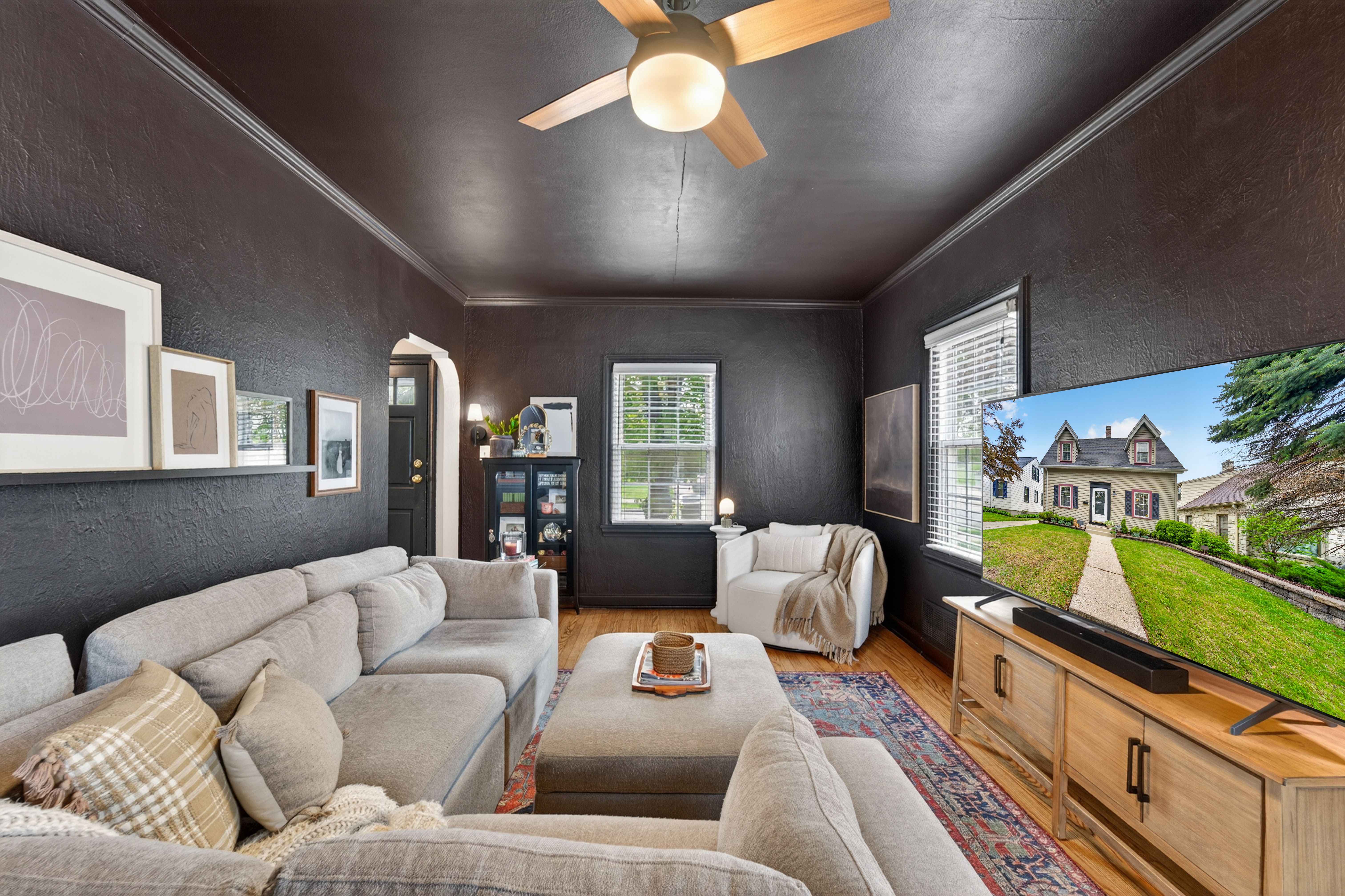  Charming Move-in Ready Cape Cod - 物件實景