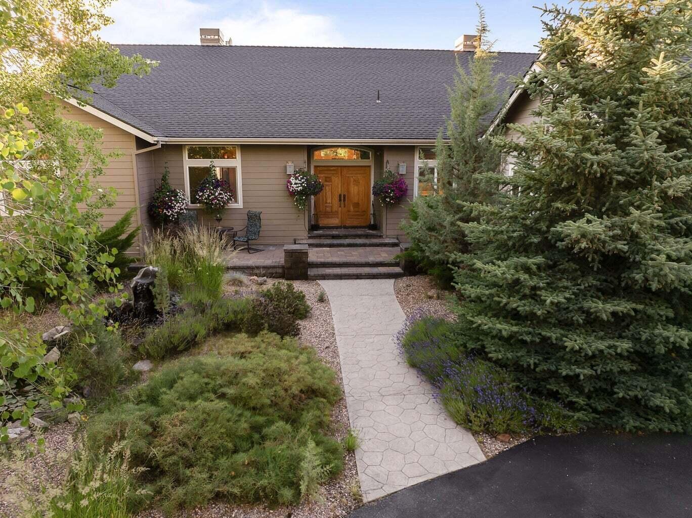 Powell Butte, Oregon, 97753, United States, 3 Bedrooms Bedrooms, ,4 BathroomsBathrooms,Residential,For Sale,1818290