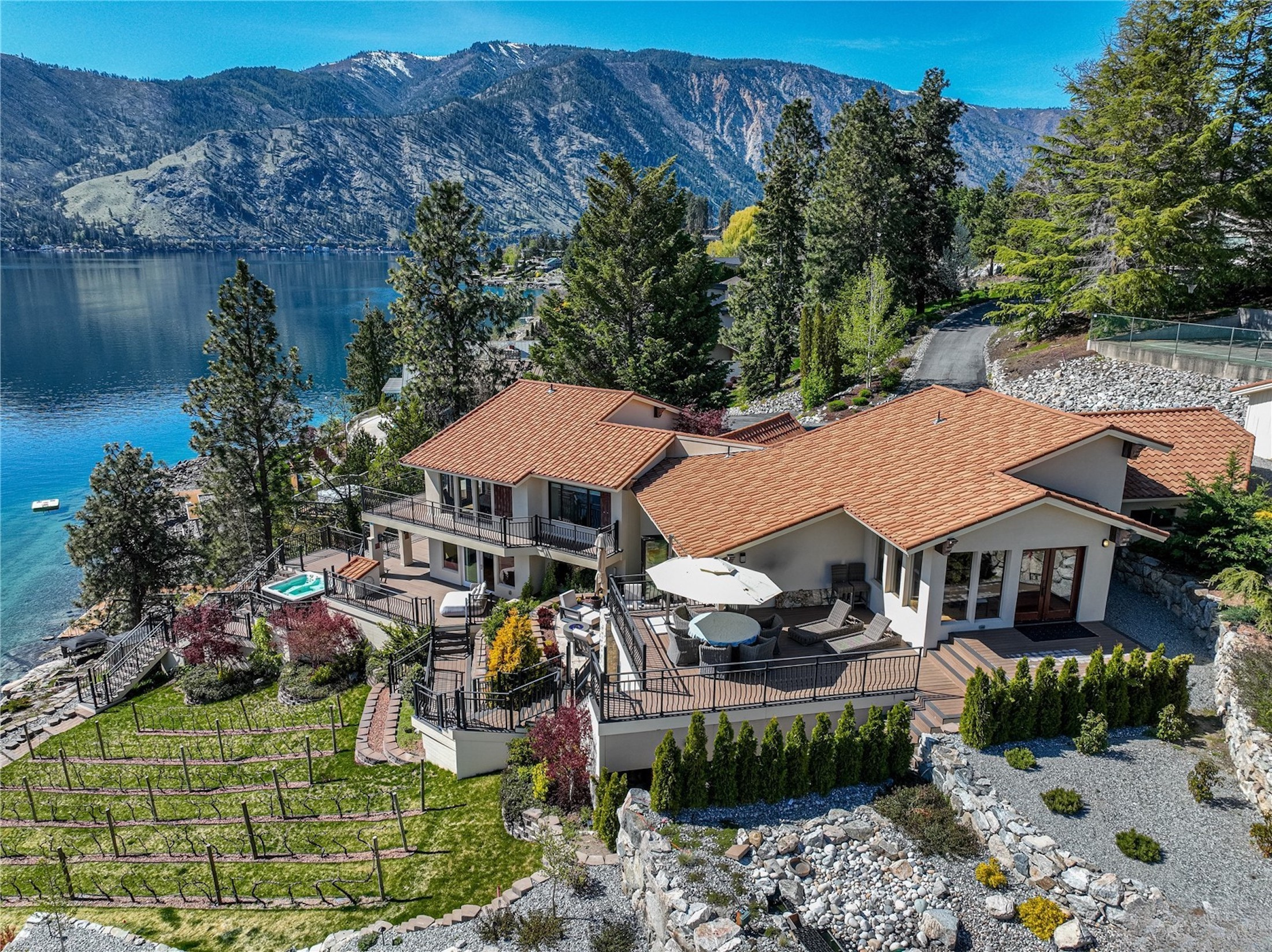  Extraordinary Waterfront Villa - 物件實景