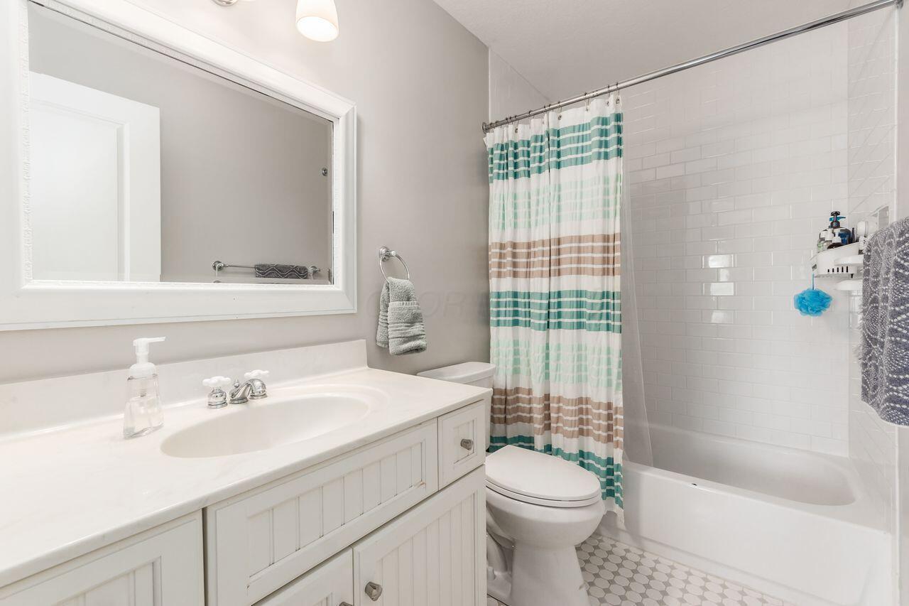 Galena, Ohio, 43021, United States, 4 Bedrooms Bedrooms, ,4 BathroomsBathrooms,Residential,For Sale,1995560