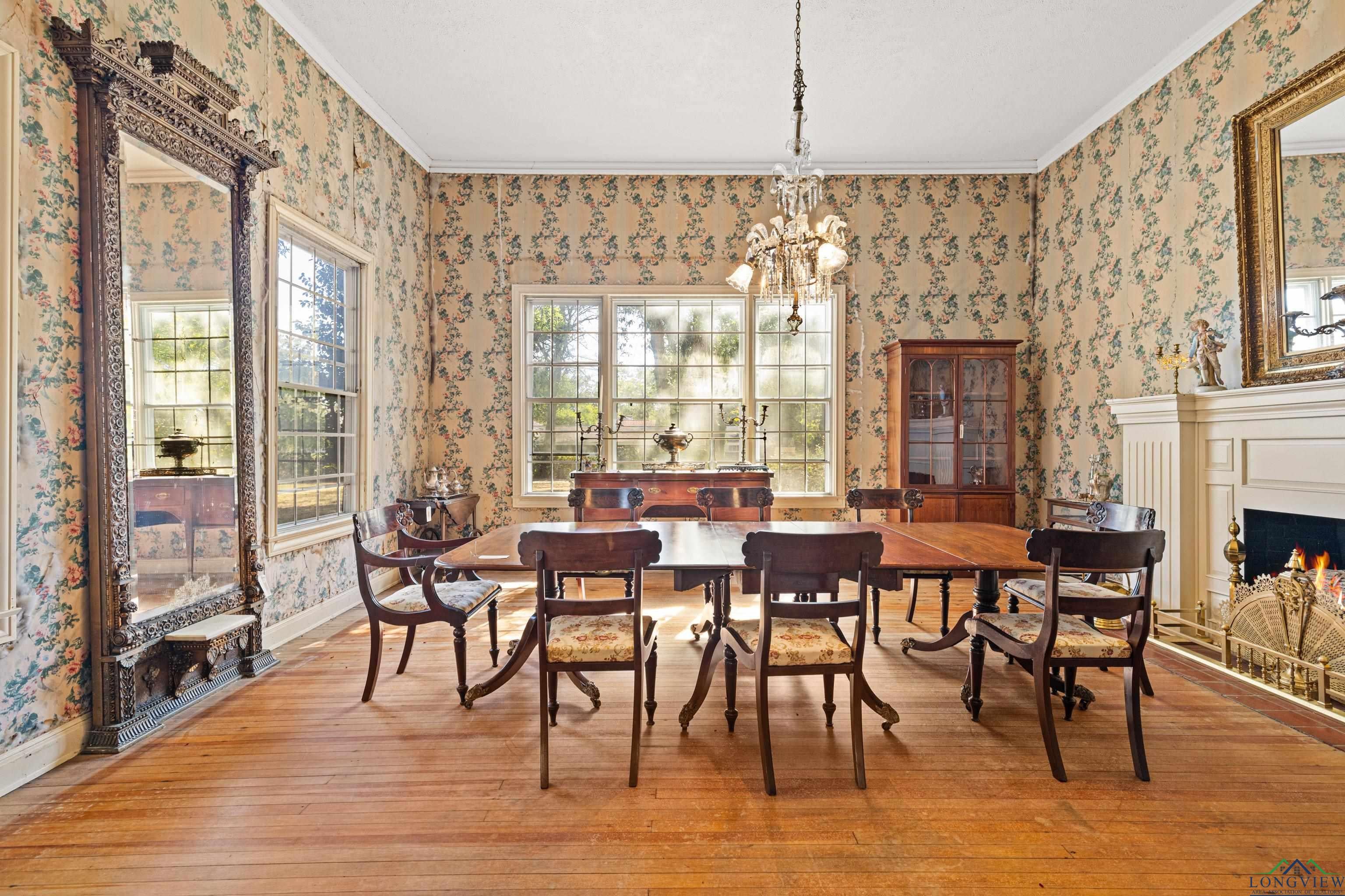 Jefferson, Texas, 75657, United States, 5 Bedrooms Bedrooms, ,5 BathroomsBathrooms,Residential,For Sale,1978271