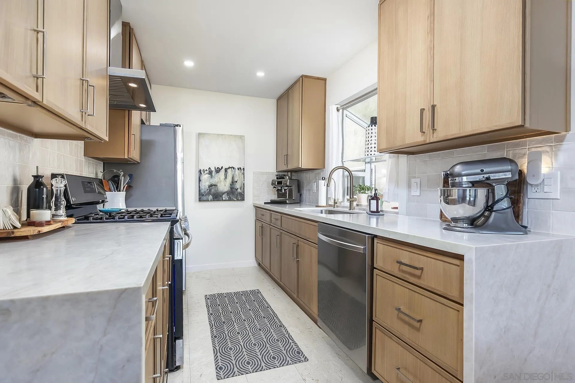 San Diego, California, 92110, United States, 1 Bedroom Bedrooms, ,1 BathroomBathrooms,Residential,For Sale,1999135