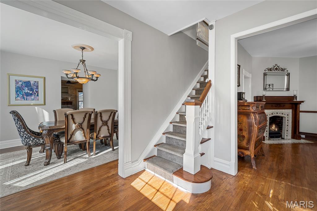 Kirkwood, Missouri, 63122, United States, 4 Bedrooms Bedrooms, ,4 BathroomsBathrooms,Residential,For Sale,1986224