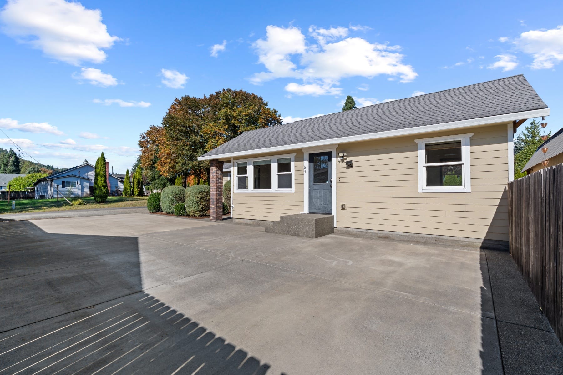  103 W HUMPHREY ST Yacolt, WA 98675 - 物件實景