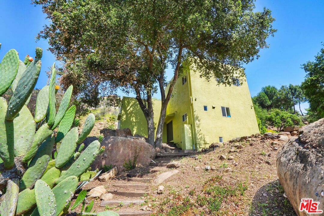 Malibu, California, 90265, United States, 3 Bedrooms Bedrooms, ,3 BathroomsBathrooms,Residential,For Sale,1859463